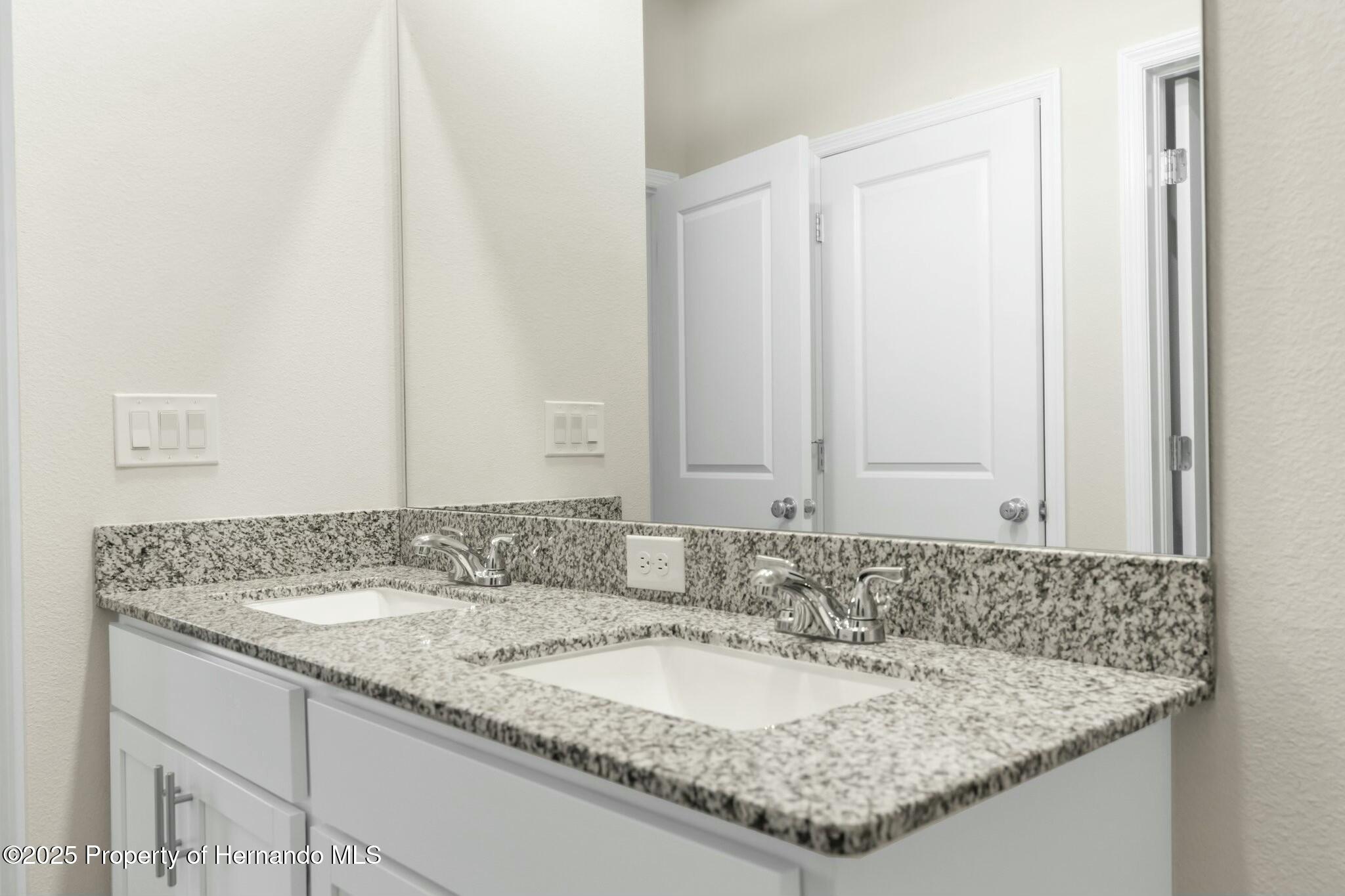 8338 Maybelle Drive, Weeki Wachee, Florida image 25