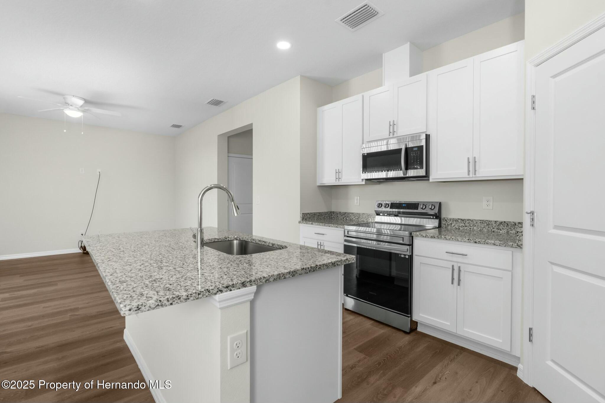 8338 Maybelle Drive, Weeki Wachee, Florida image 23