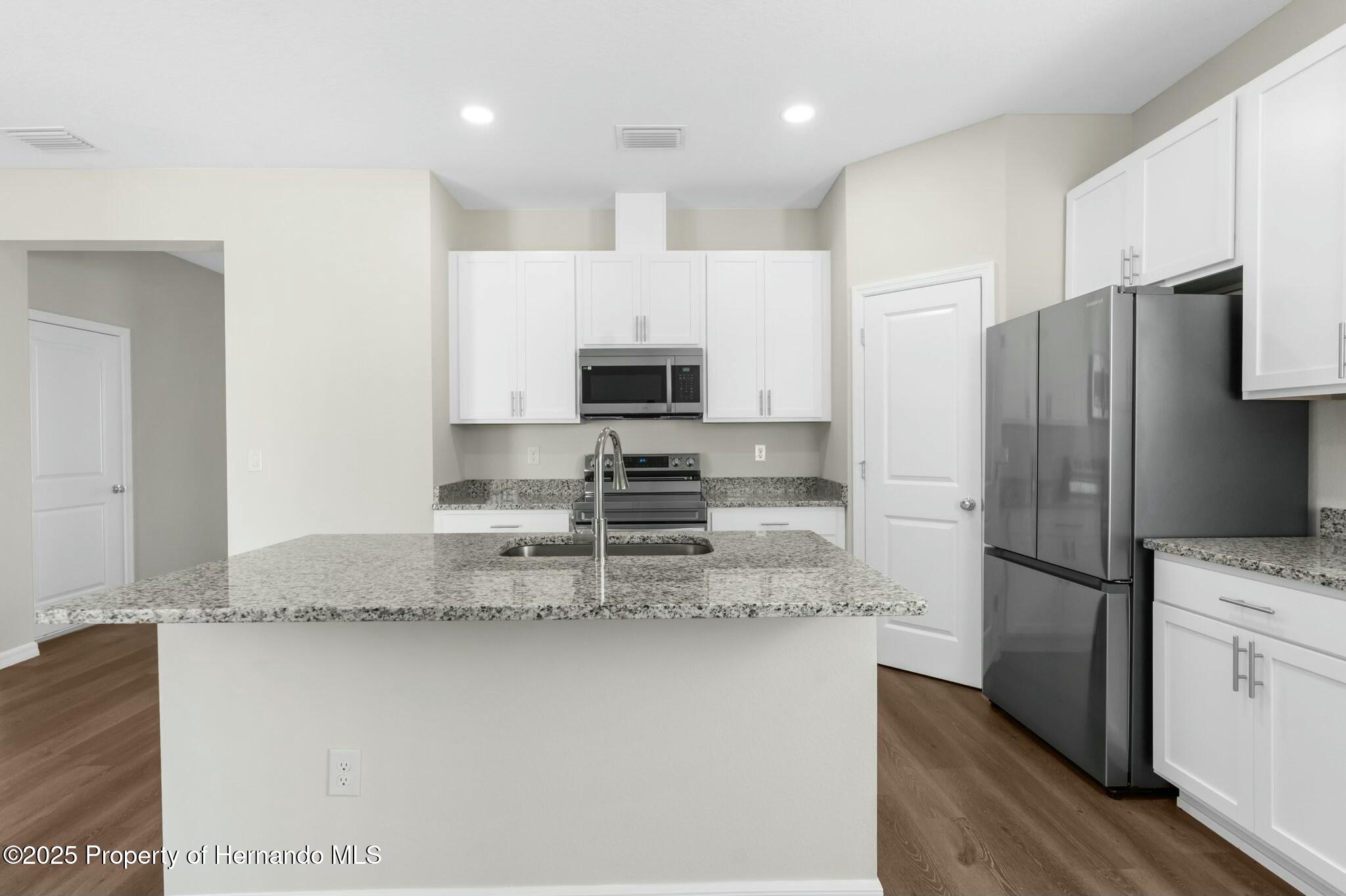 8338 Maybelle Drive, Weeki Wachee, Florida image 16