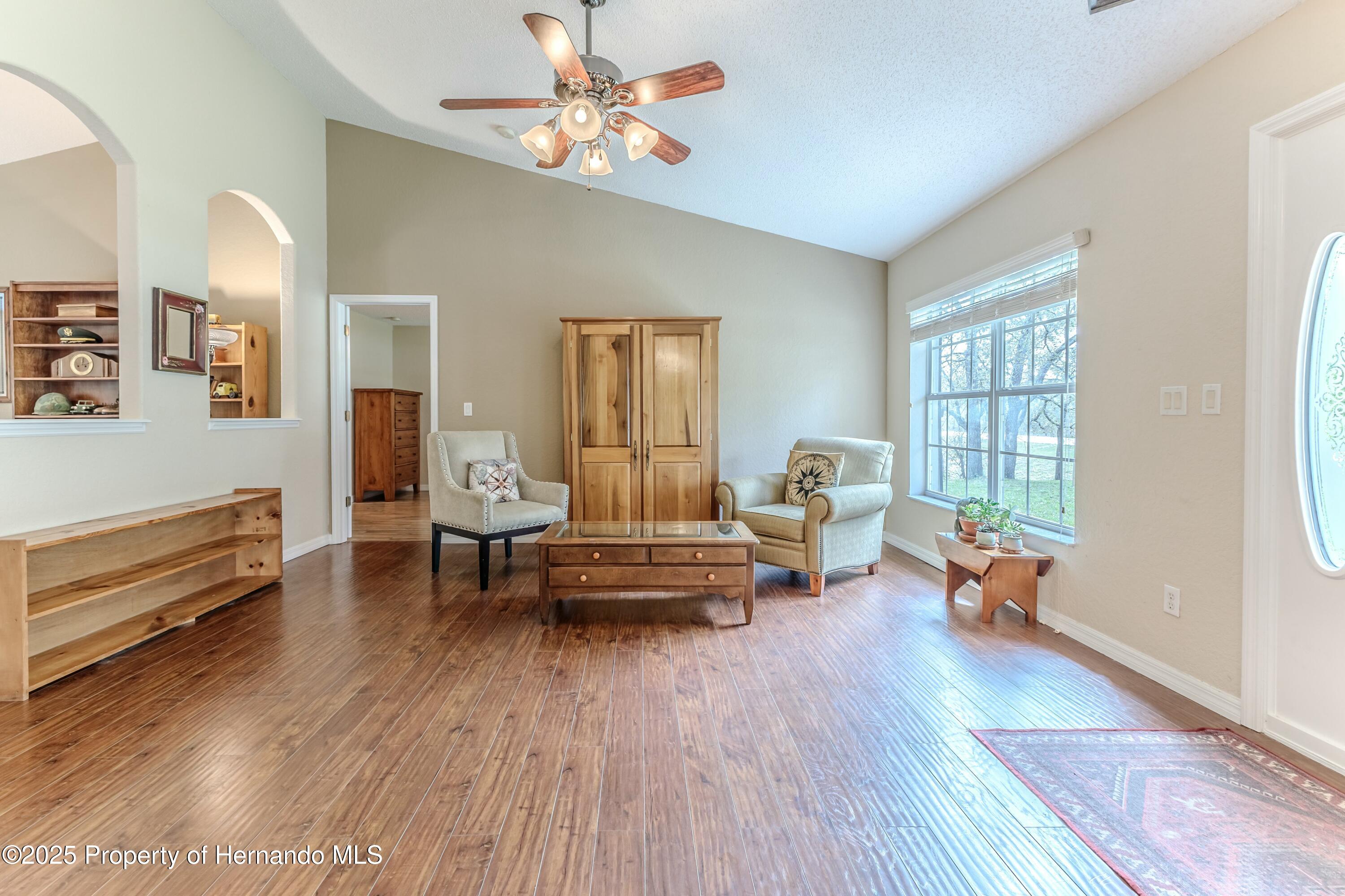 11437 Tinamou Avenue, Weeki Wachee, Florida image 9