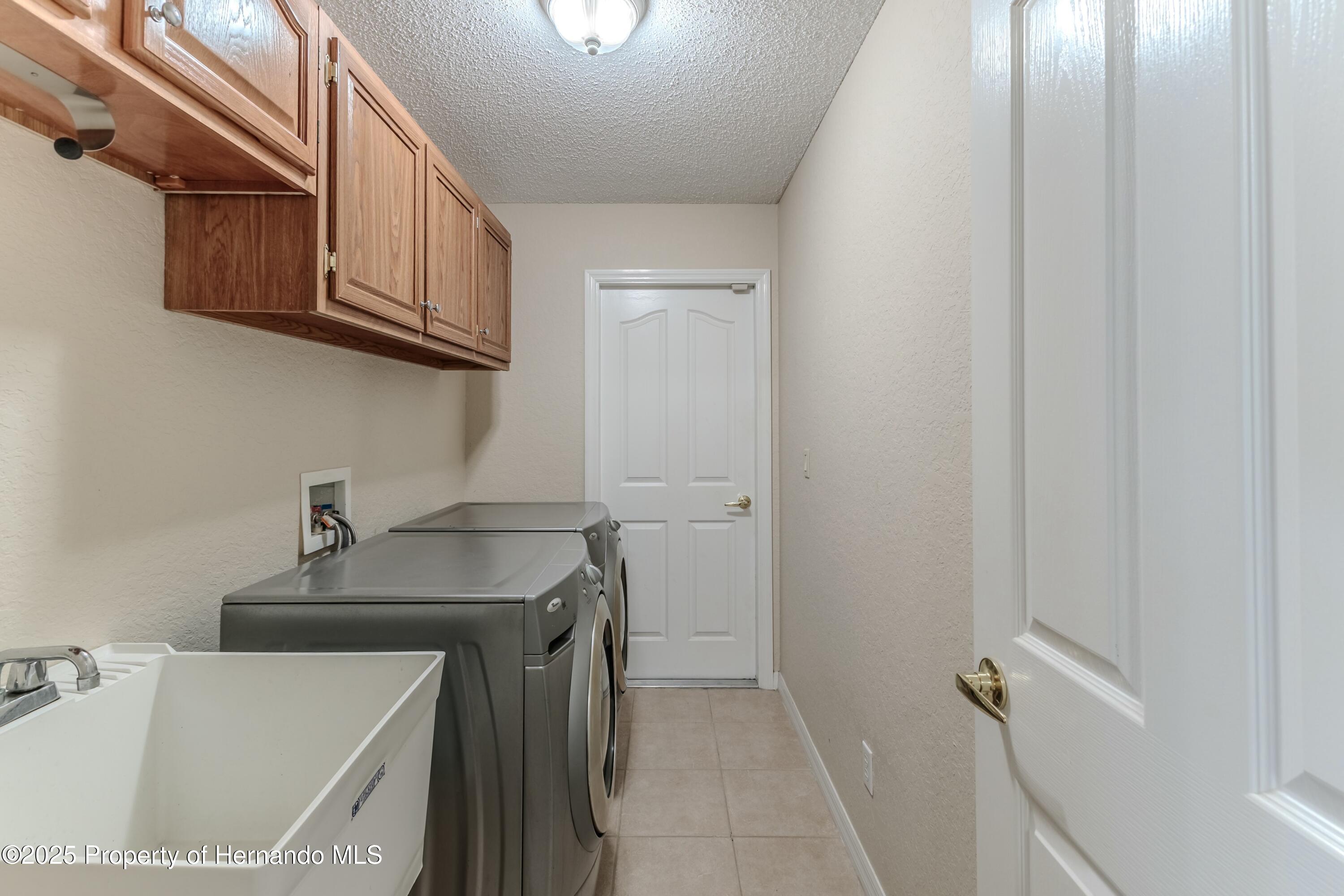 11437 Tinamou Avenue, Weeki Wachee, Florida image 42