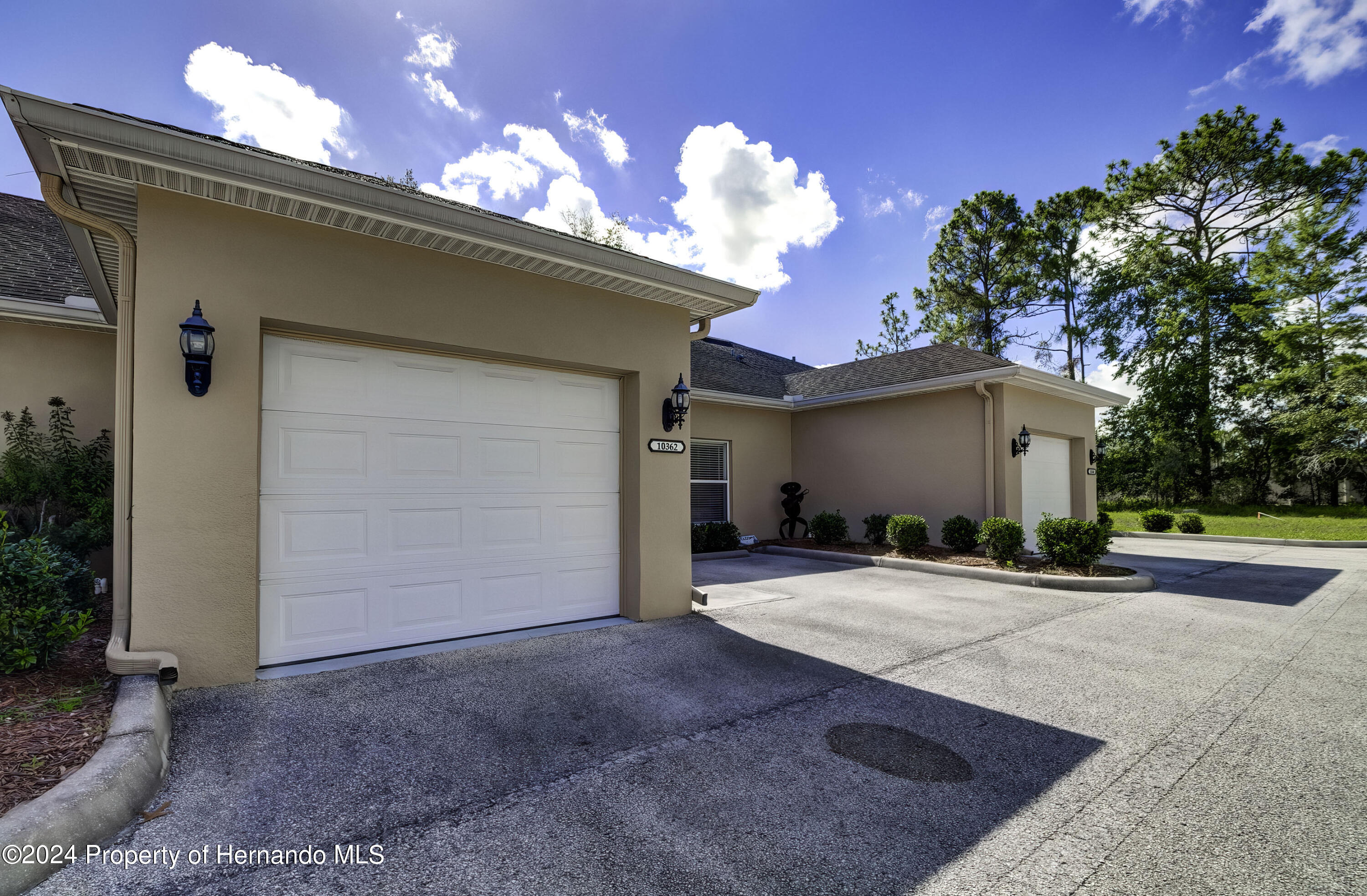 10362 Chalmer Street, Spring Hill, Florida image 2