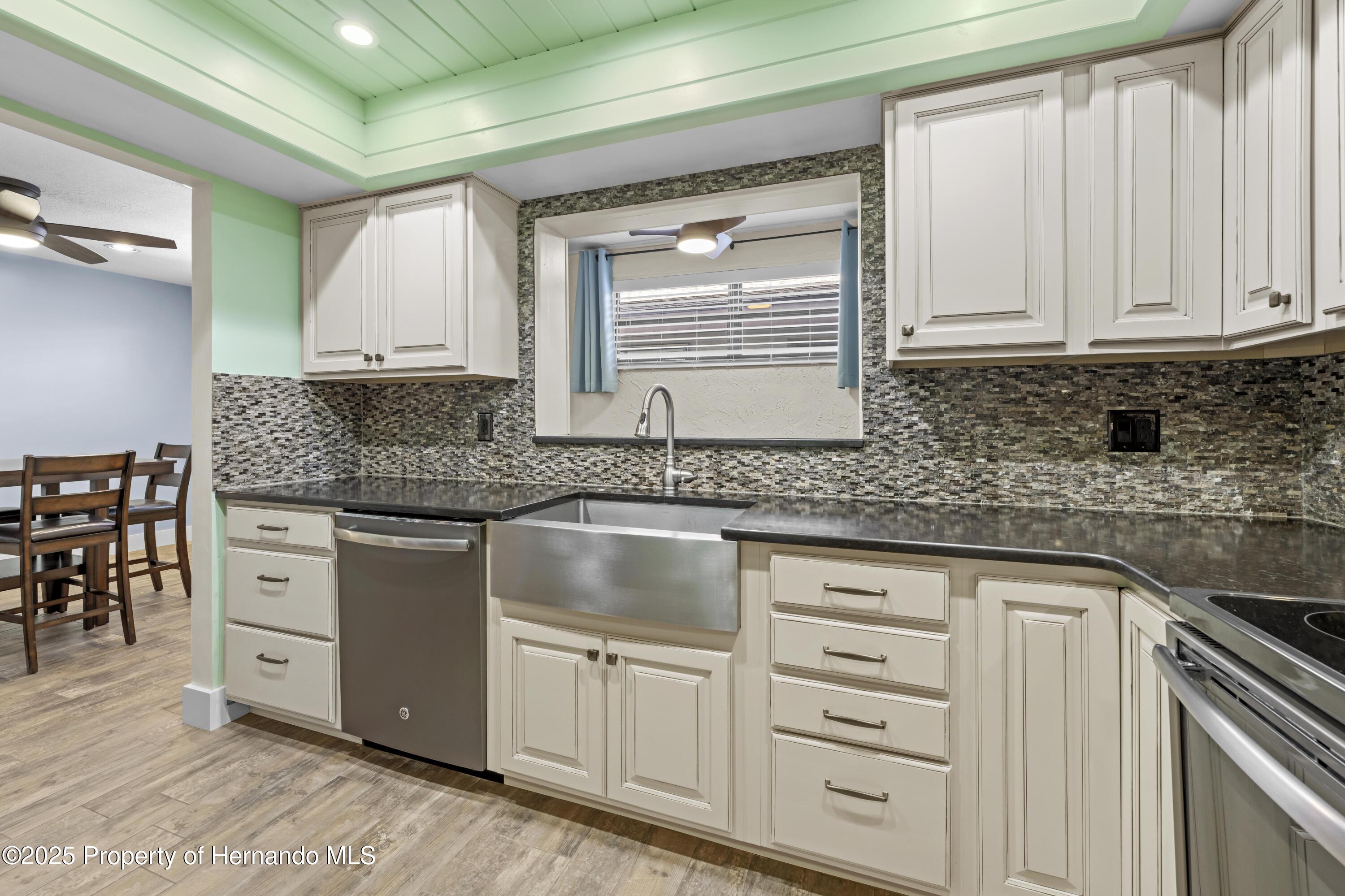 11436 W Clubview Drive, Homosassa, Florida image 24