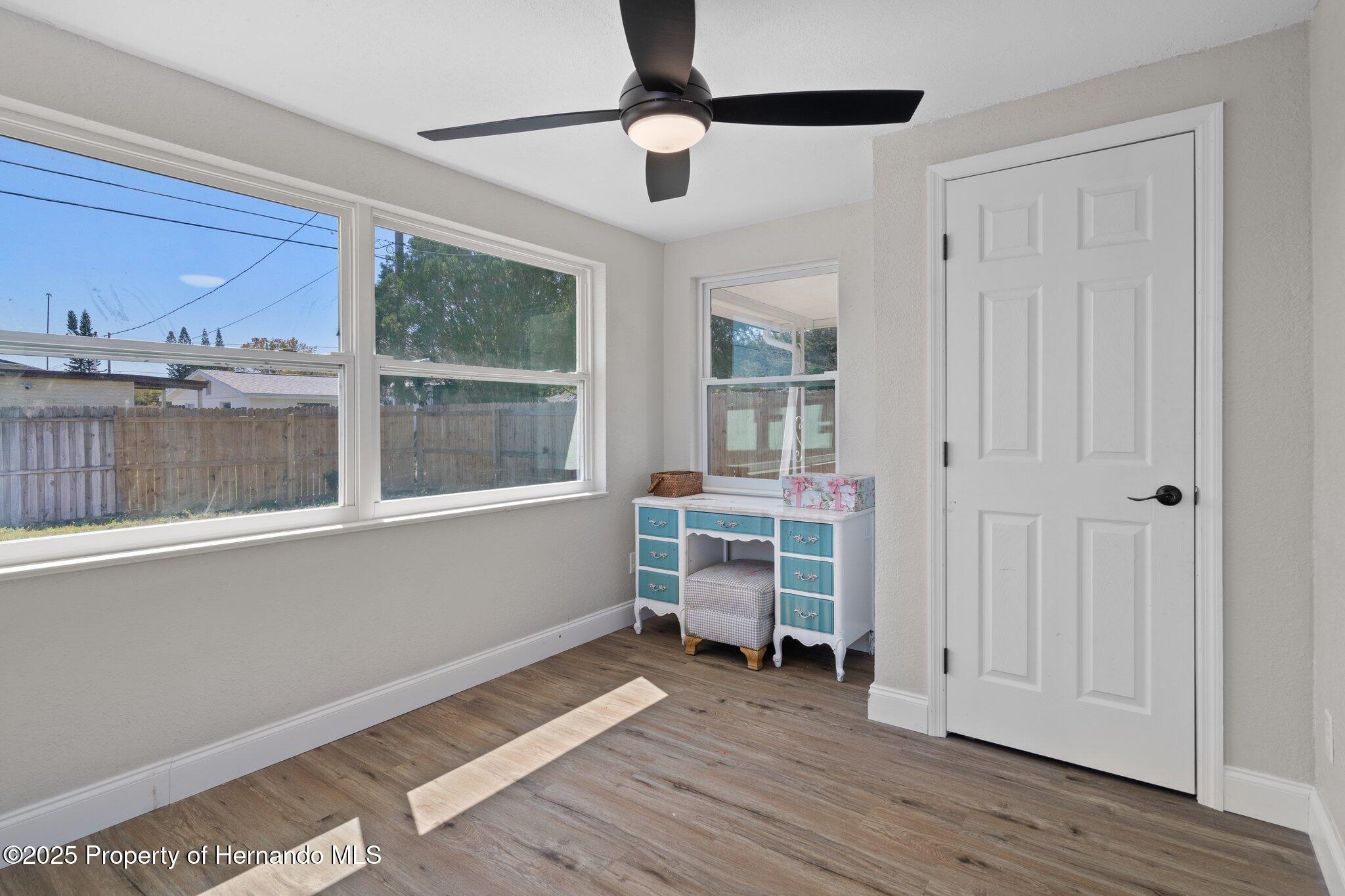 4750 Foothill Drive, Holiday, Florida image 24