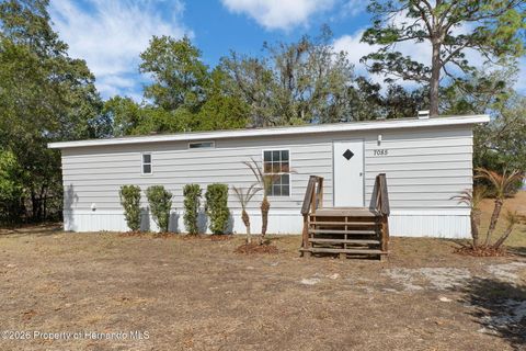 Mobile Home For Sale - 7085 Toucan Trail<br/> Spring Hill, FL 34606