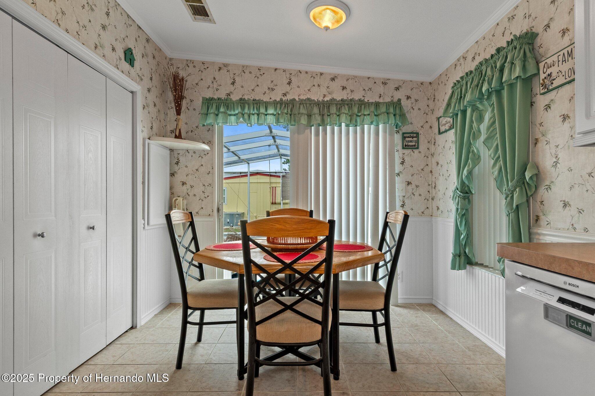 9155 Fontaine Drive, Brooksville, Florida image 6