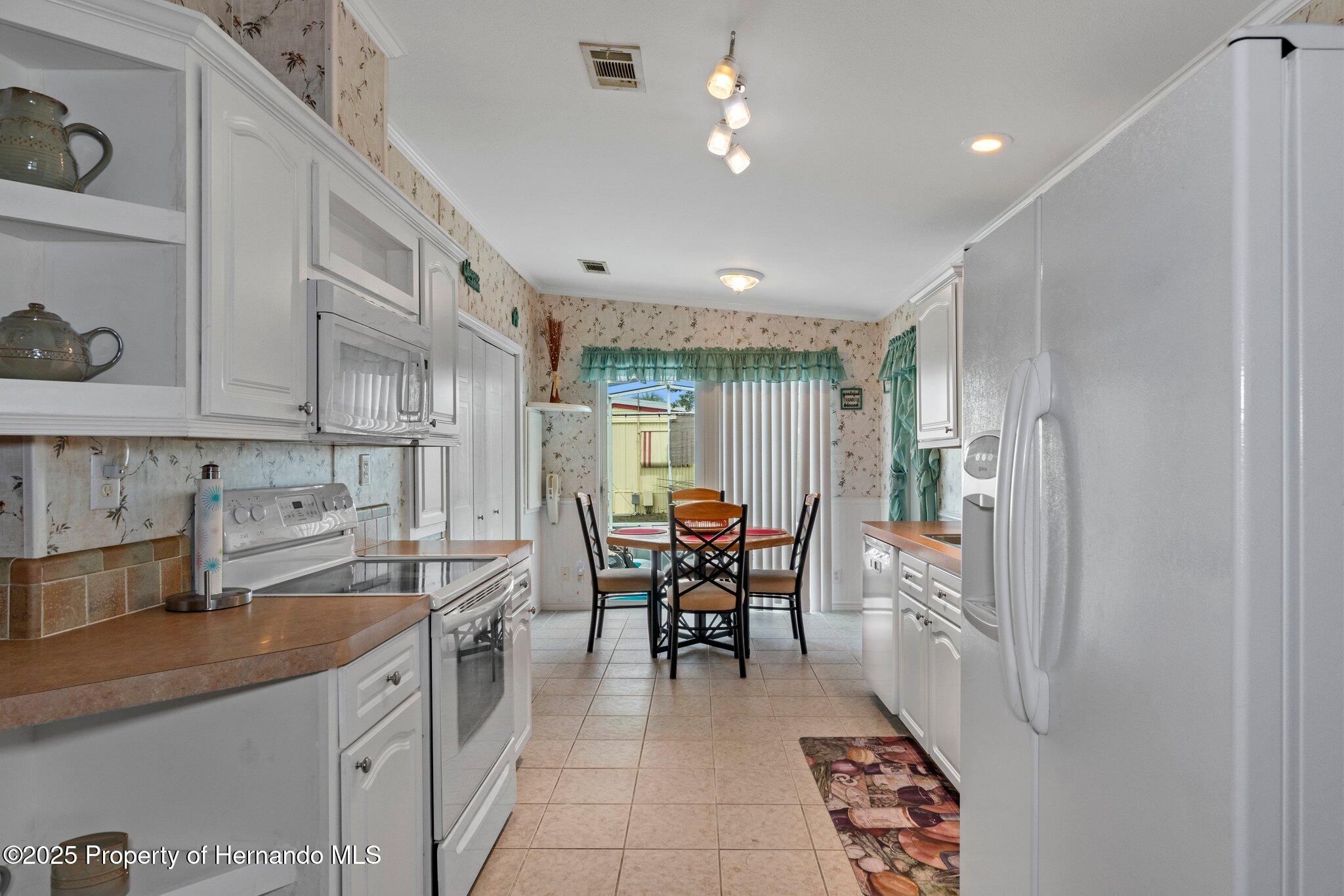 9155 Fontaine Drive, Brooksville, Florida image 23