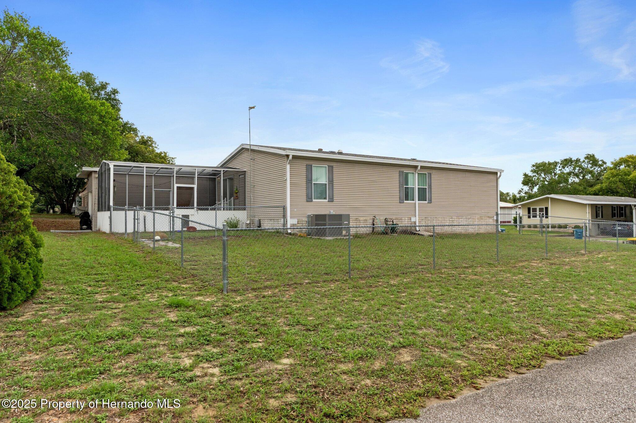9155 Fontaine Drive, Brooksville, Florida image 13