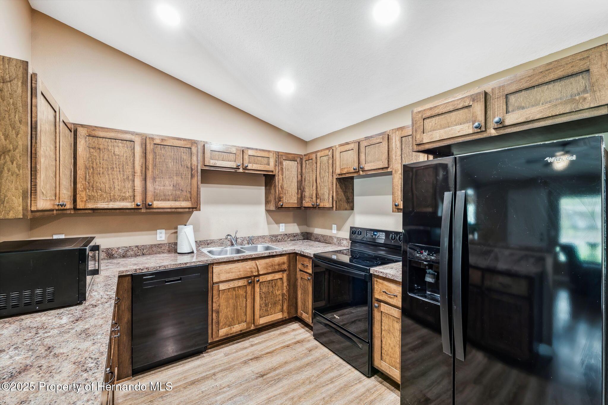 1161 443 County Road, Lake Panasoffkee, Florida image 17