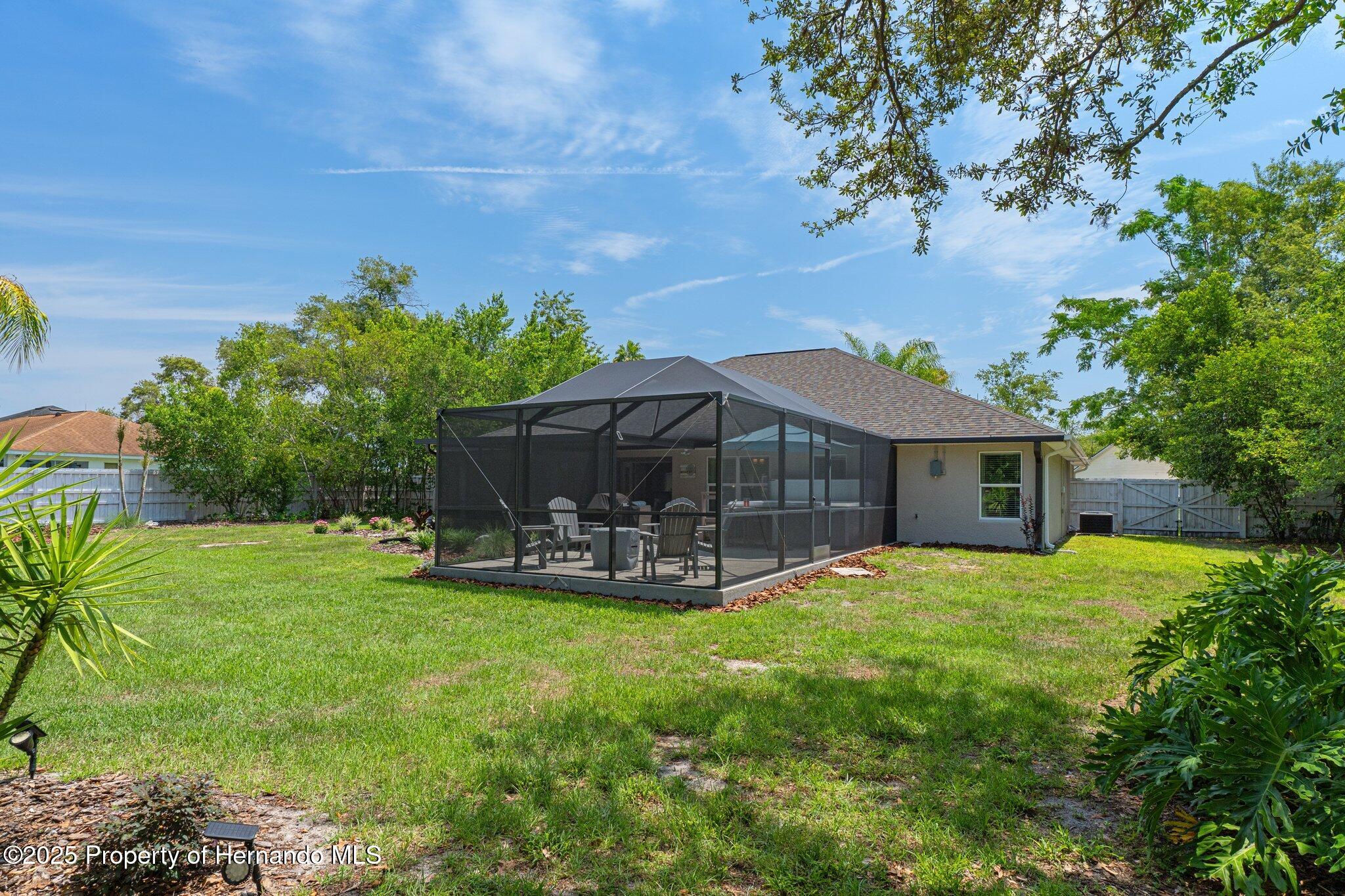 Brooksville, Florida 34604, United States, 3 Bedrooms Bedrooms, ,2 BathroomsBathrooms,Residential,Pending,136565