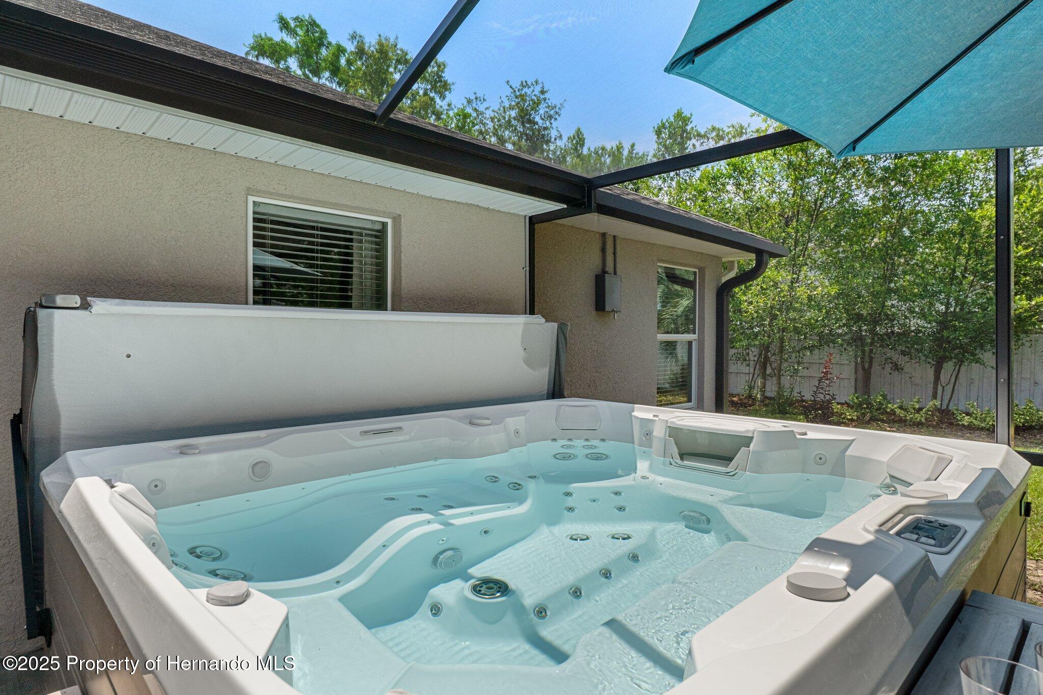 Brooksville, Florida 34604, United States, 3 Bedrooms Bedrooms, ,2 BathroomsBathrooms,Residential,Pending,136565