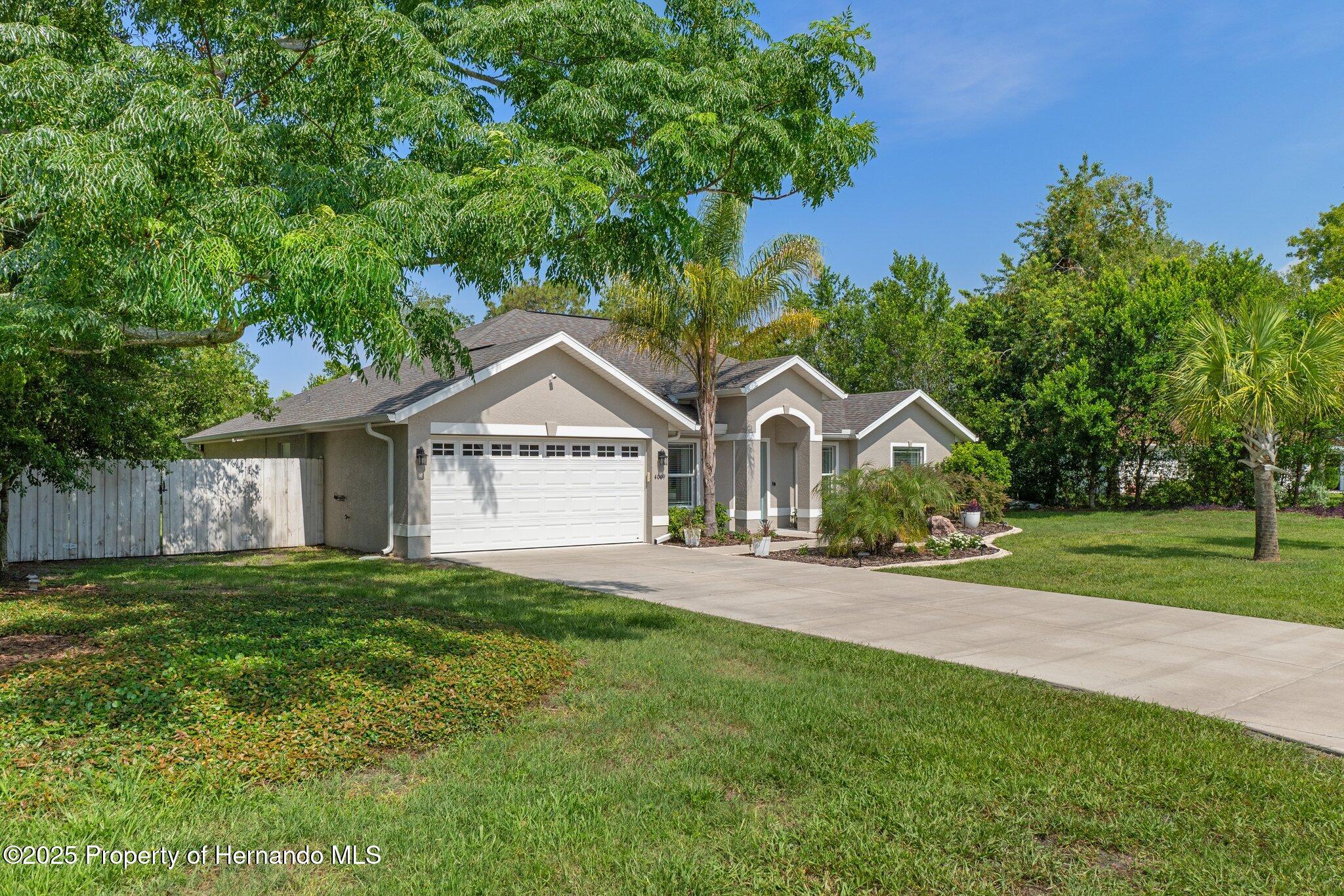 Brooksville, Florida 34604, United States, 3 Bedrooms Bedrooms, ,2 BathroomsBathrooms,Residential,Pending,136565