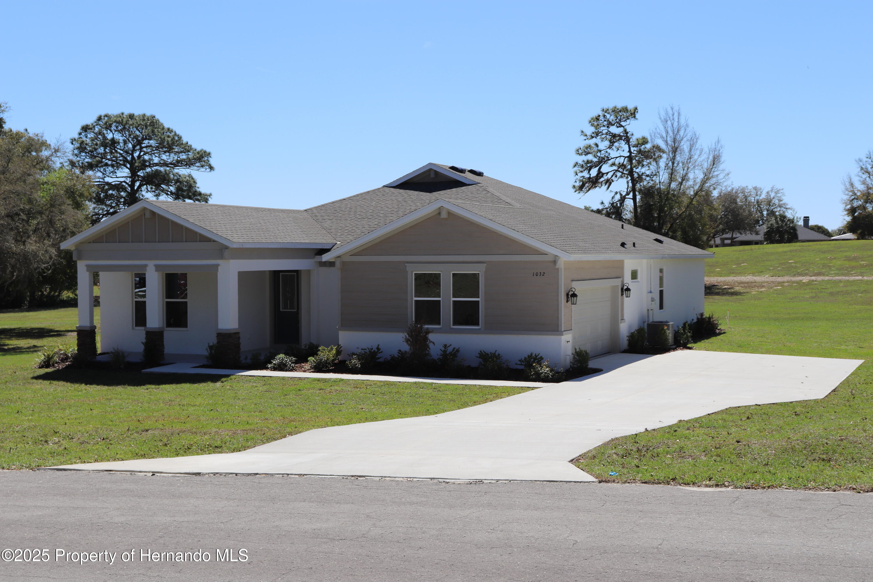 1032 E Allegrie Drive, Beverly Hills, Florida image 3