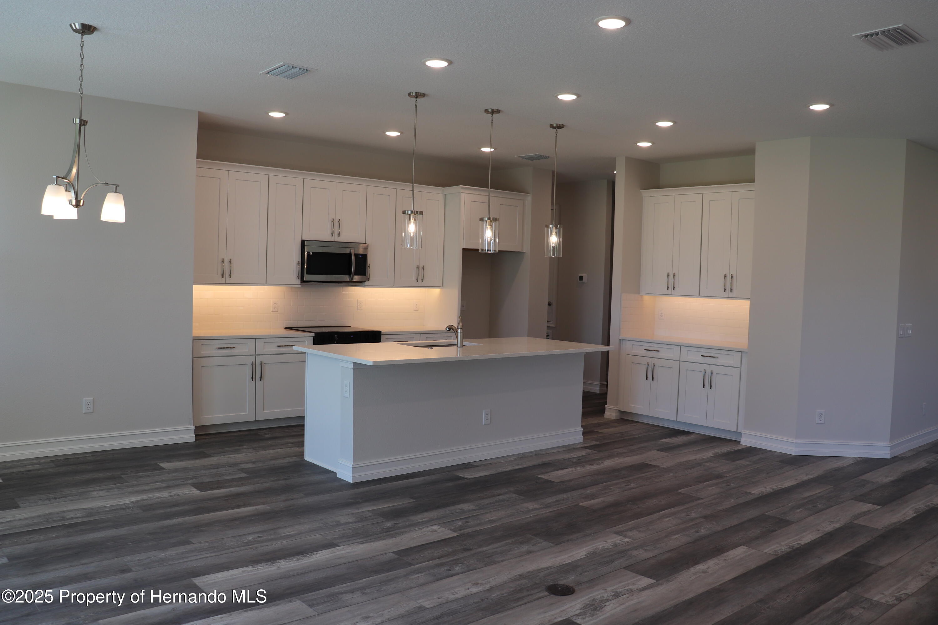 1032 E Allegrie Drive, Beverly Hills, Florida image 7