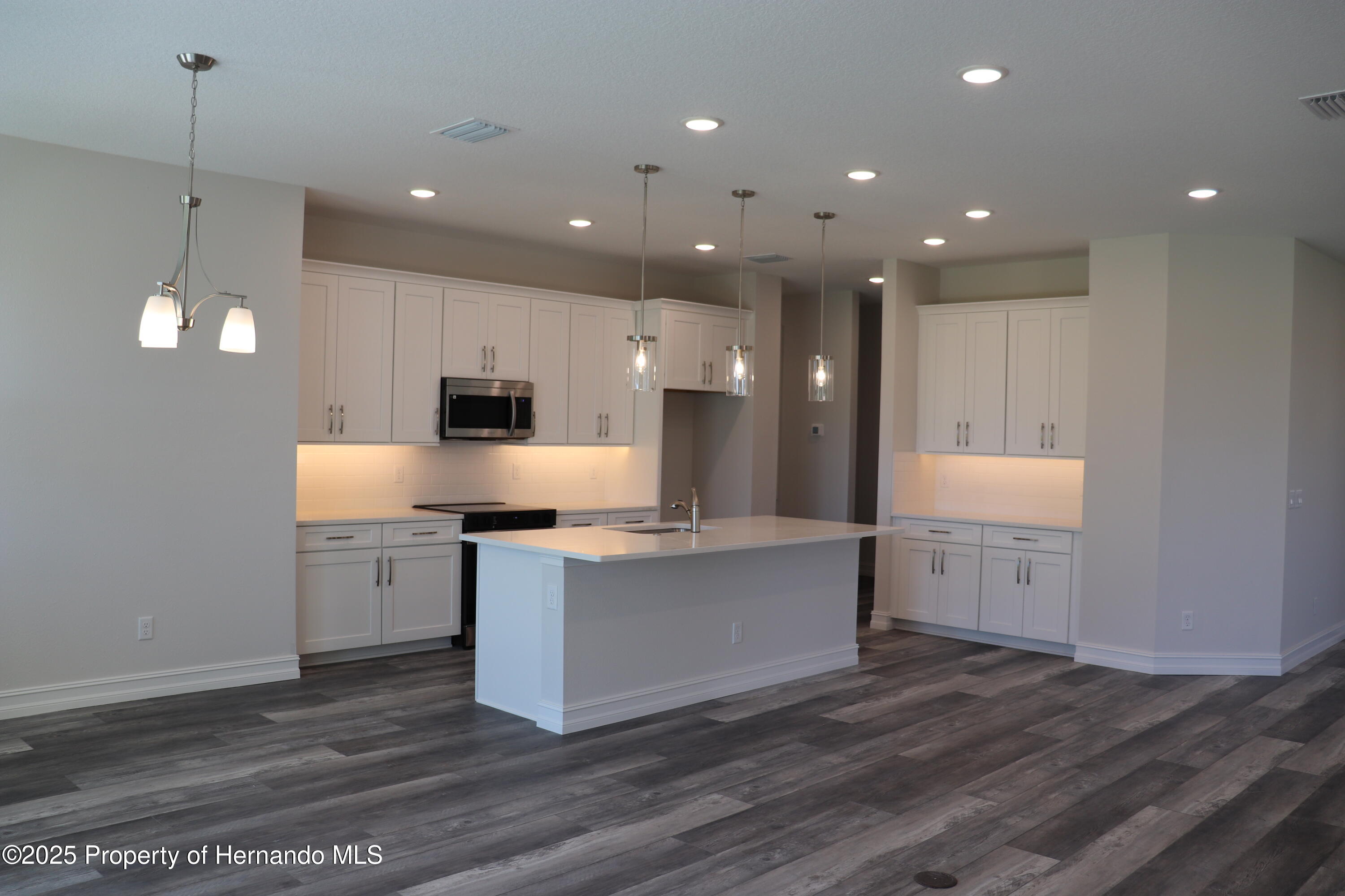 1032 E Allegrie Drive, Beverly Hills, Florida image 10