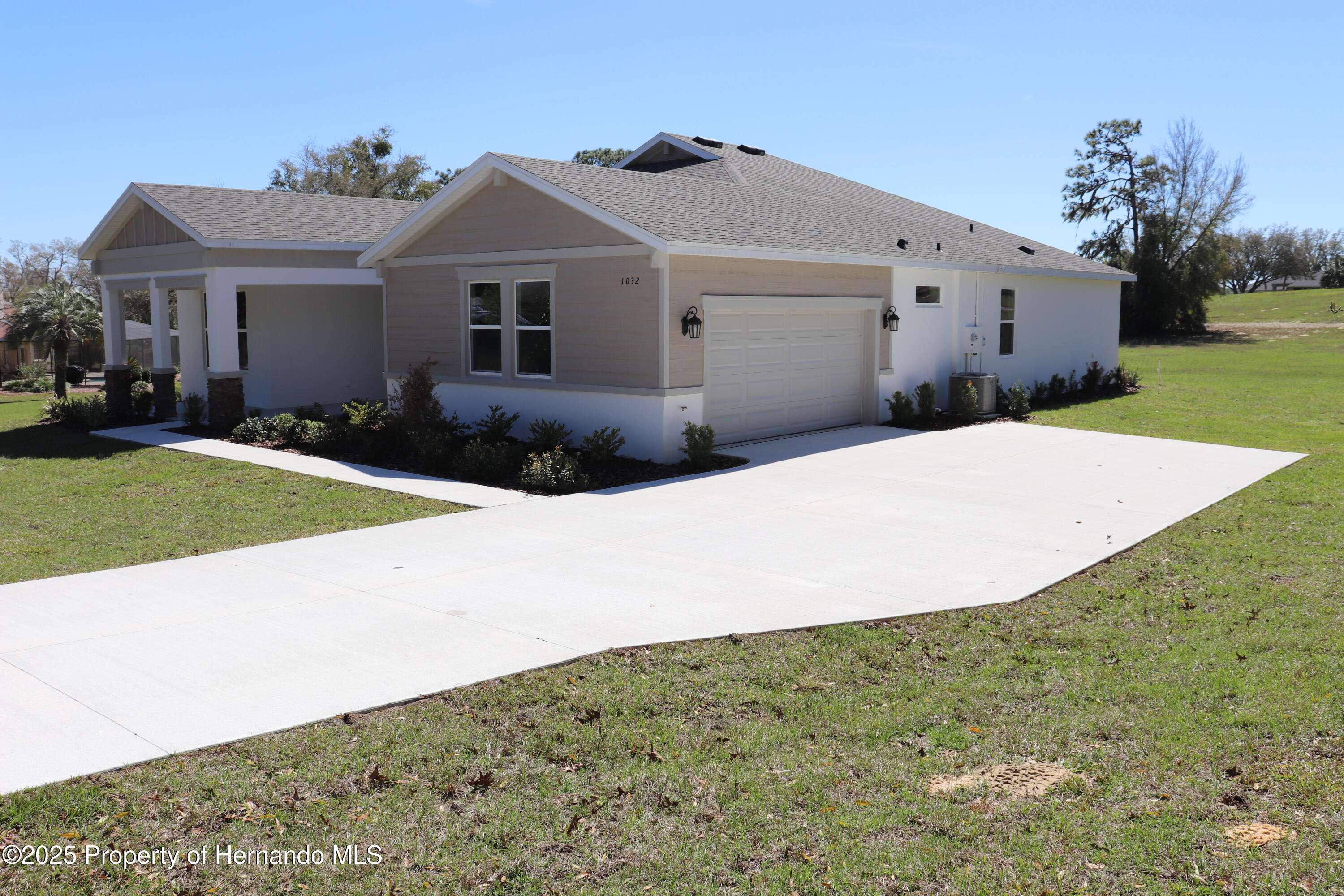 1032 E Allegrie Drive, Beverly Hills, Florida image 2