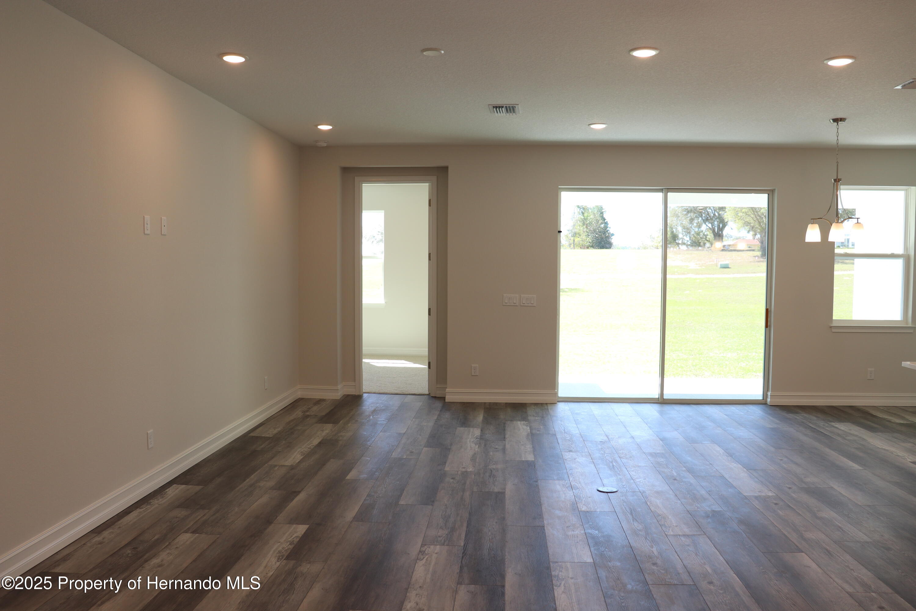 1032 E Allegrie Drive, Beverly Hills, Florida image 18