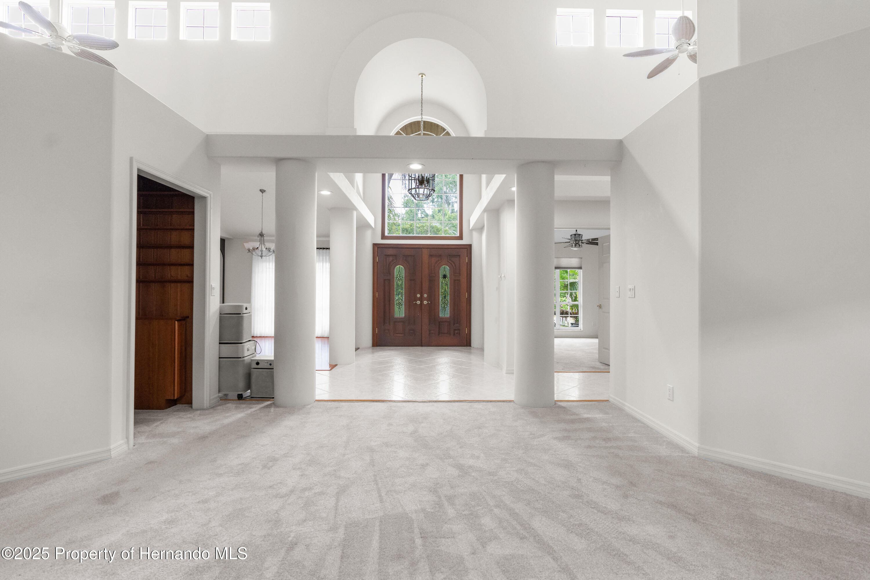 7640 W Golf Club Street, Crystal River, Florida image 9