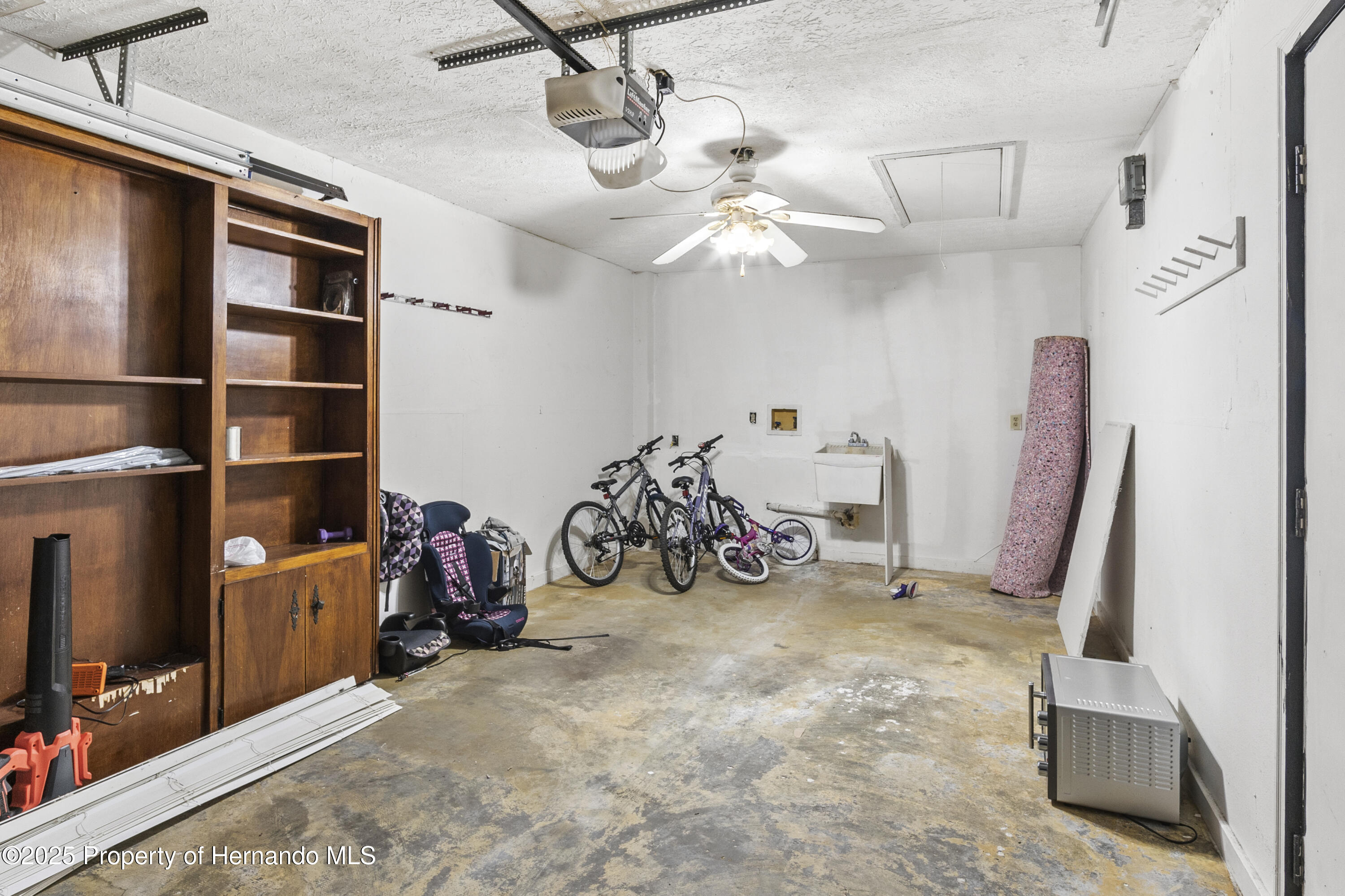 836 Village Drive, Brooksville, Florida image 17