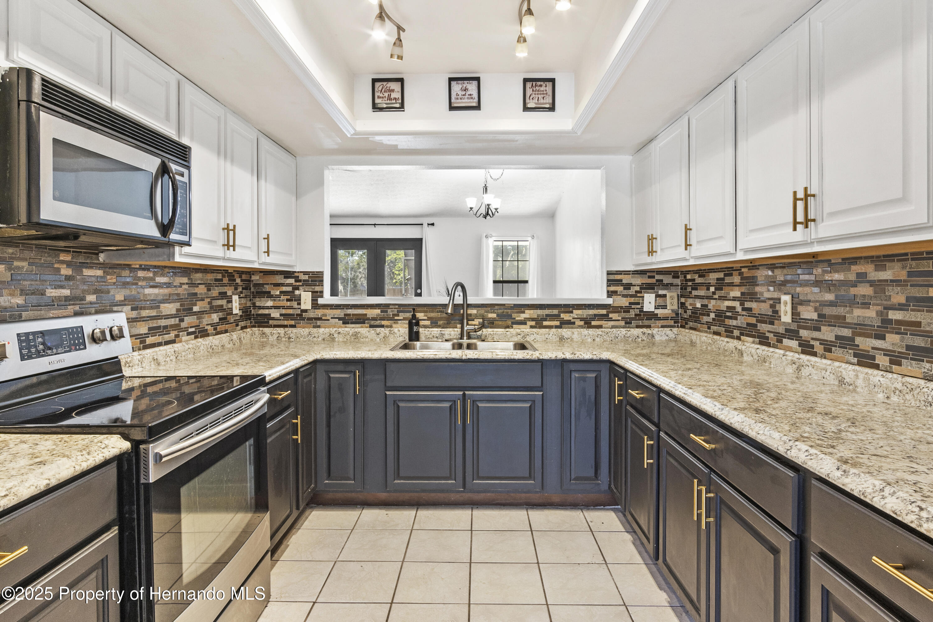 836 Village Drive, Brooksville, Florida image 6