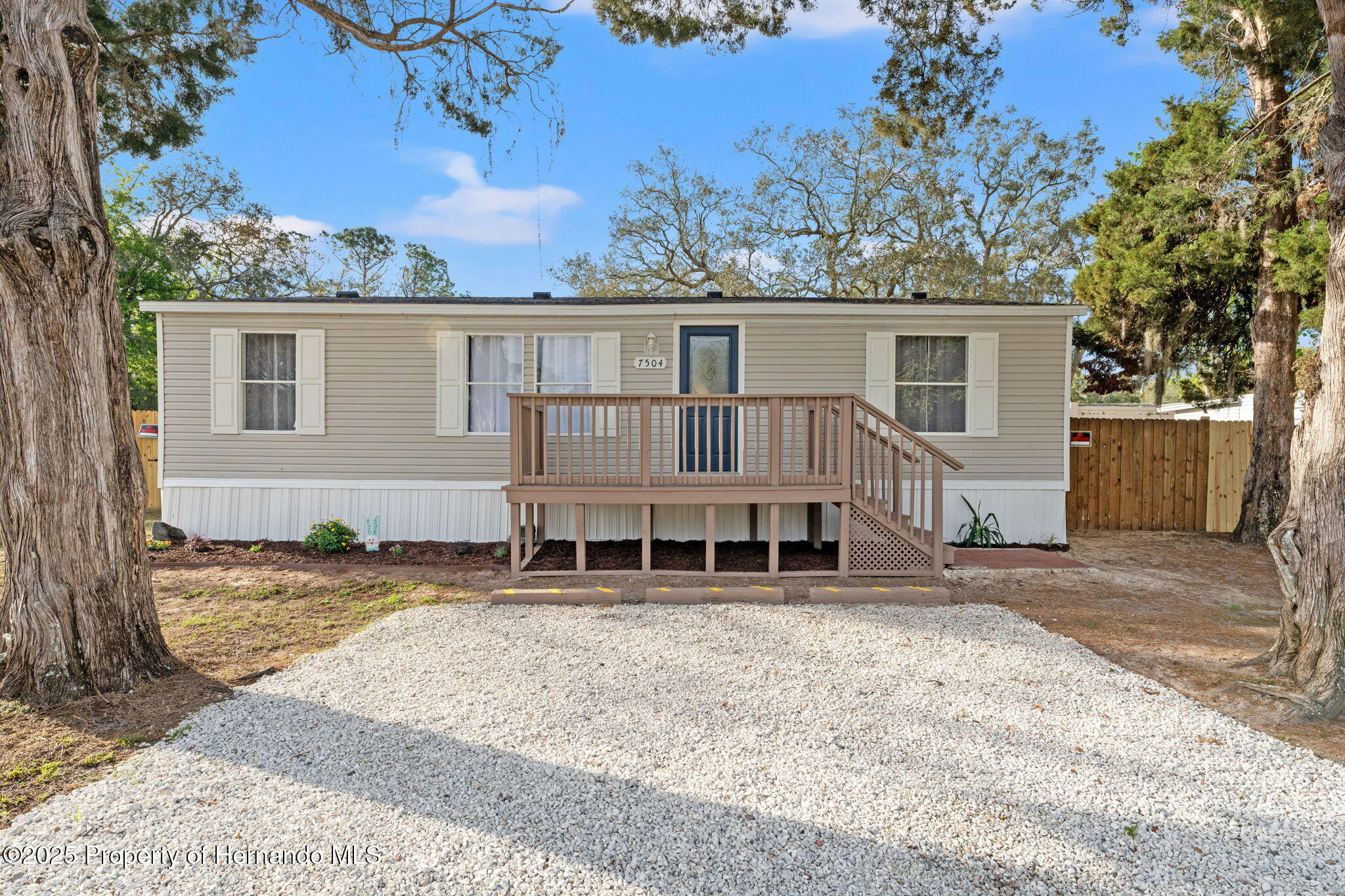 7504 Sealawn Drive, Spring Hill, Florida image 2