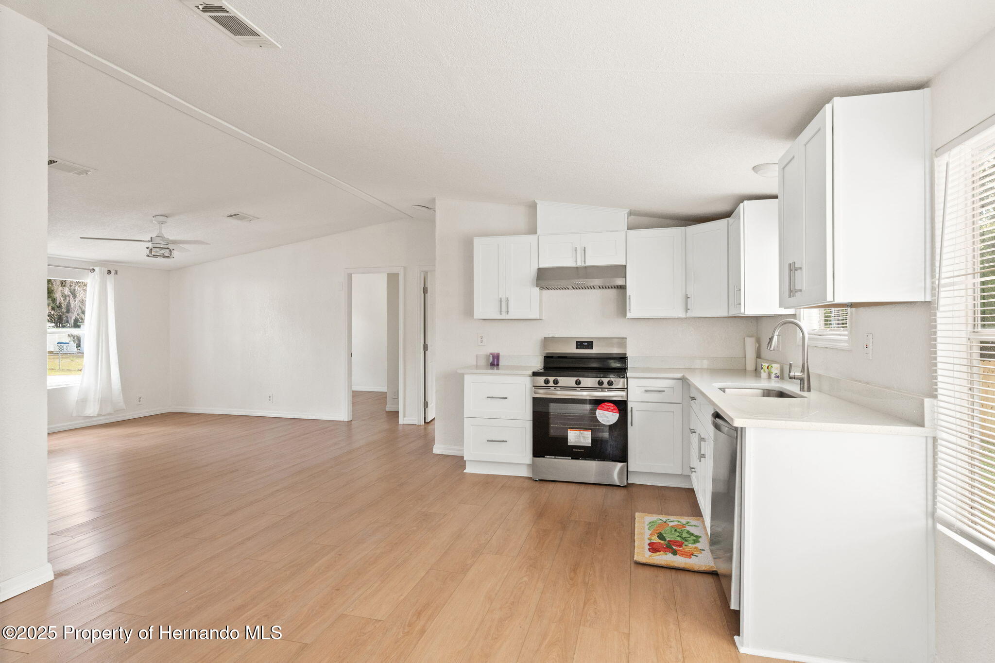 7504 Sealawn Drive, Spring Hill, Florida image 11