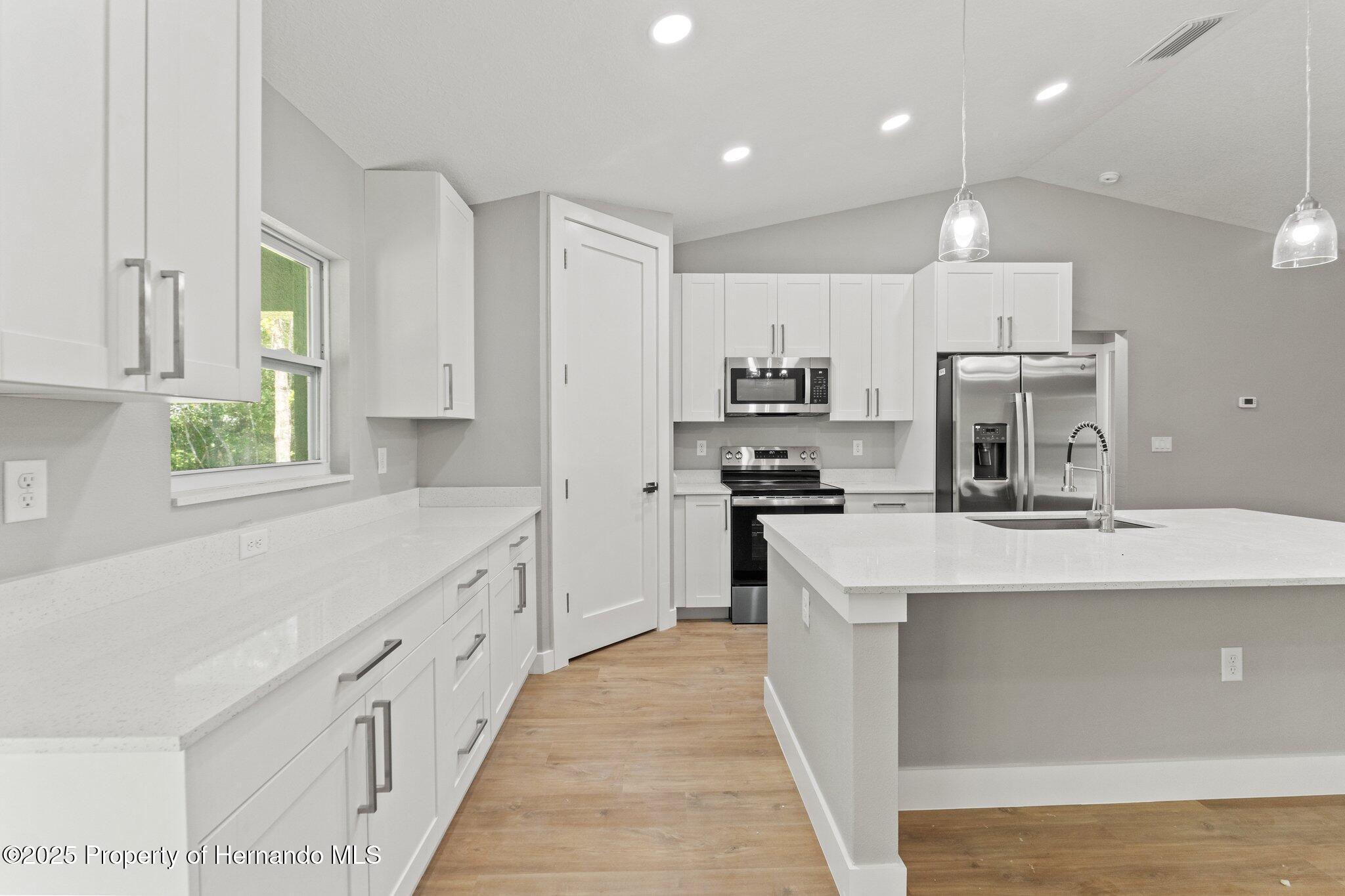 8792 N Sandree Drive, Dunnellon, Florida image 12