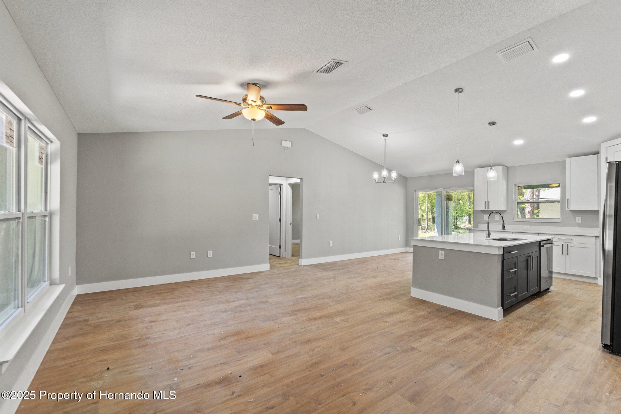 8792 N Sandree Drive, Dunnellon, Florida image 6