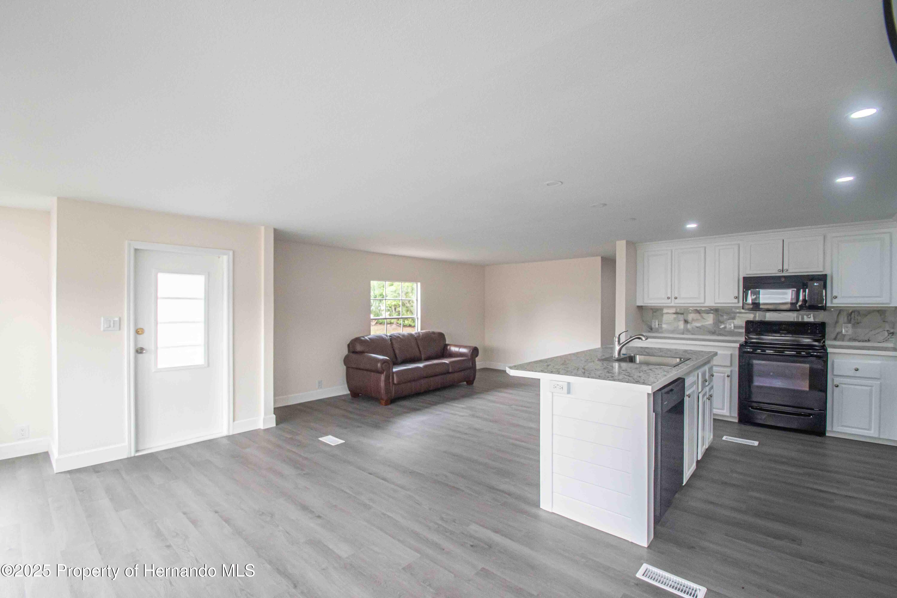14790 Rialto Avenue, Brooksville, Florida image 10