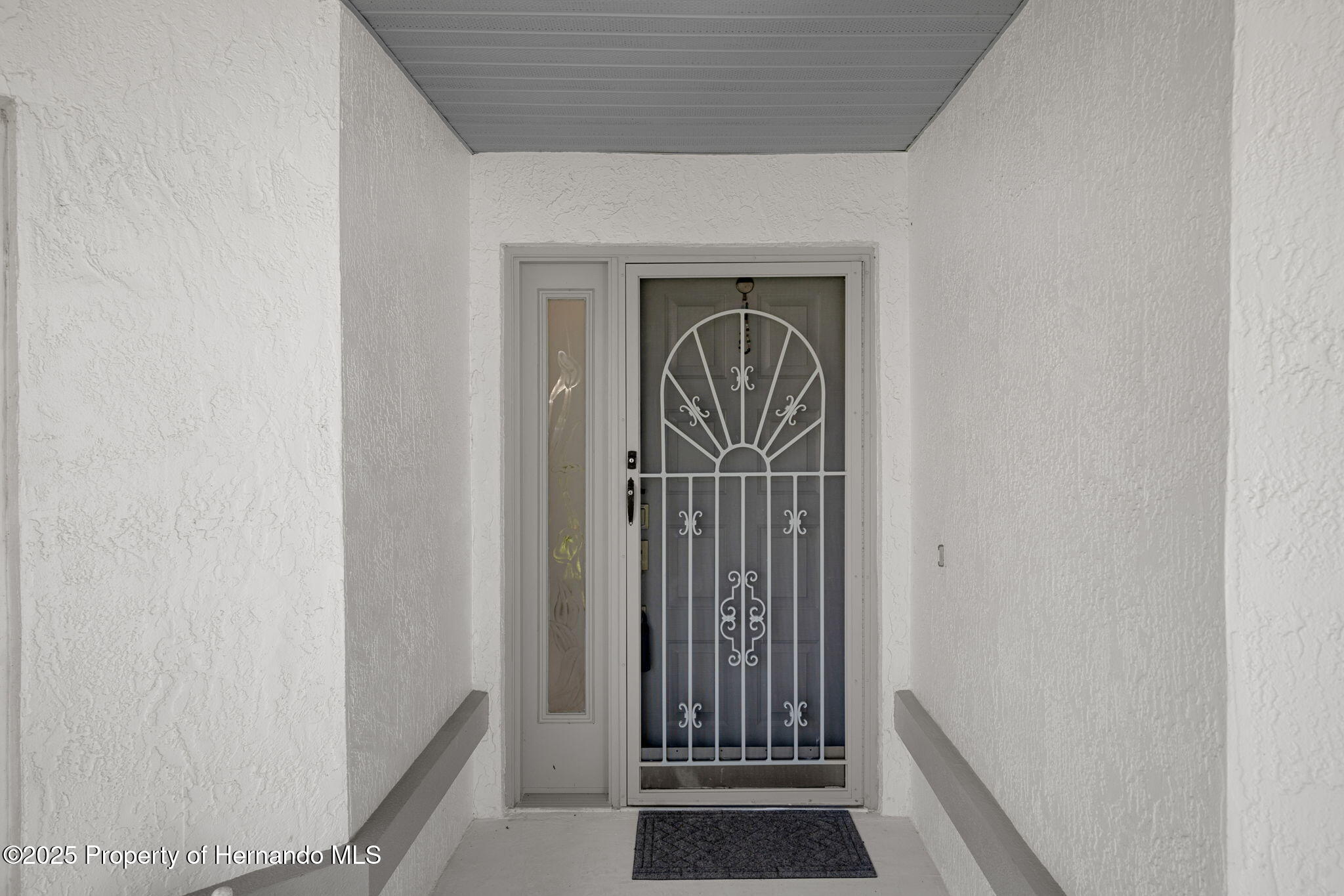 Weeki Wachee, Florida 34613, United States, 2 Bedrooms Bedrooms, ,2 BathroomsBathrooms,Residential,Pending,214229