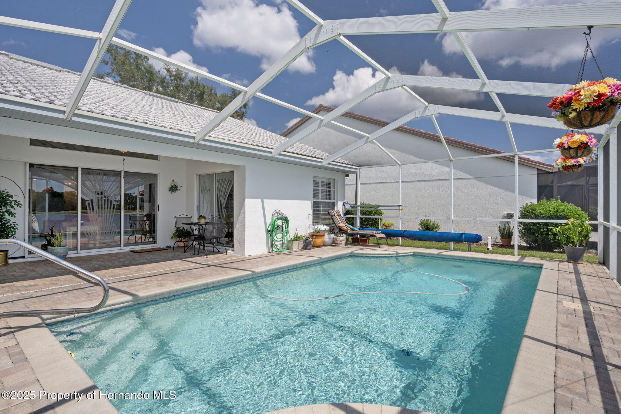 Weeki Wachee, Florida 34613, United States, 2 Bedrooms Bedrooms, ,2 BathroomsBathrooms,Residential,Pending,214229