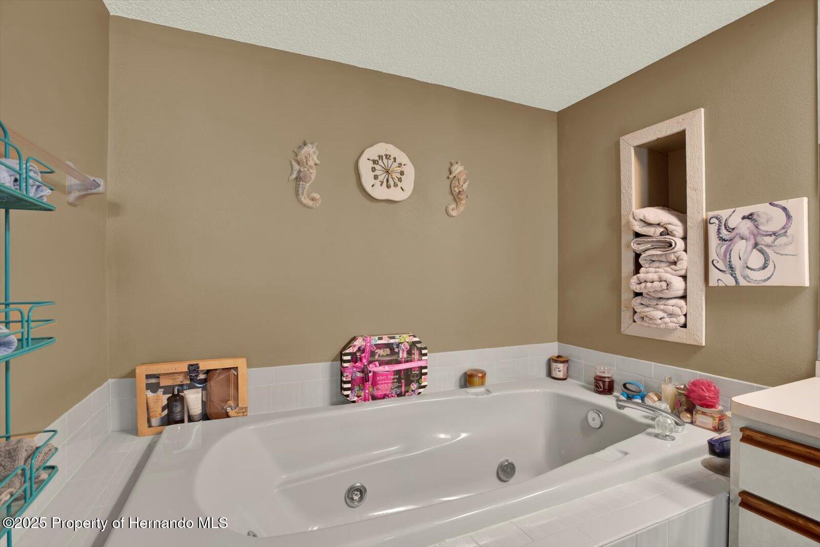 Spring Hill, Florida 34609, United States, 3 Bedrooms Bedrooms, ,2 BathroomsBathrooms,Residential,Active,174493