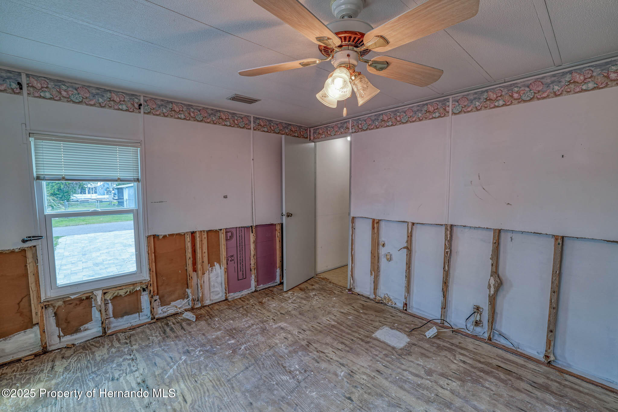 5265 Palisade Drive, Weeki Wachee, Florida image 21