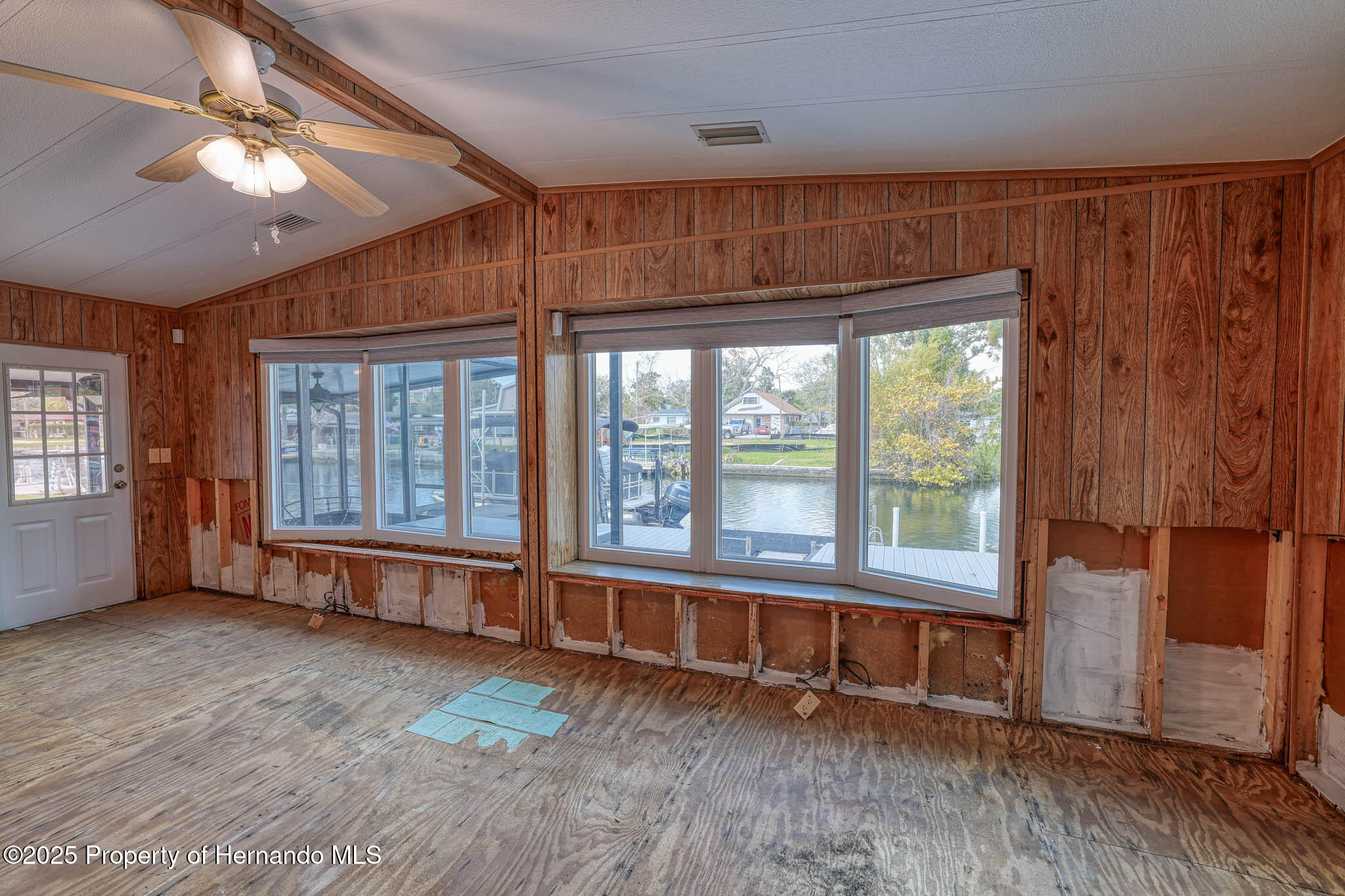 5265 Palisade Drive, Weeki Wachee, Florida image 11