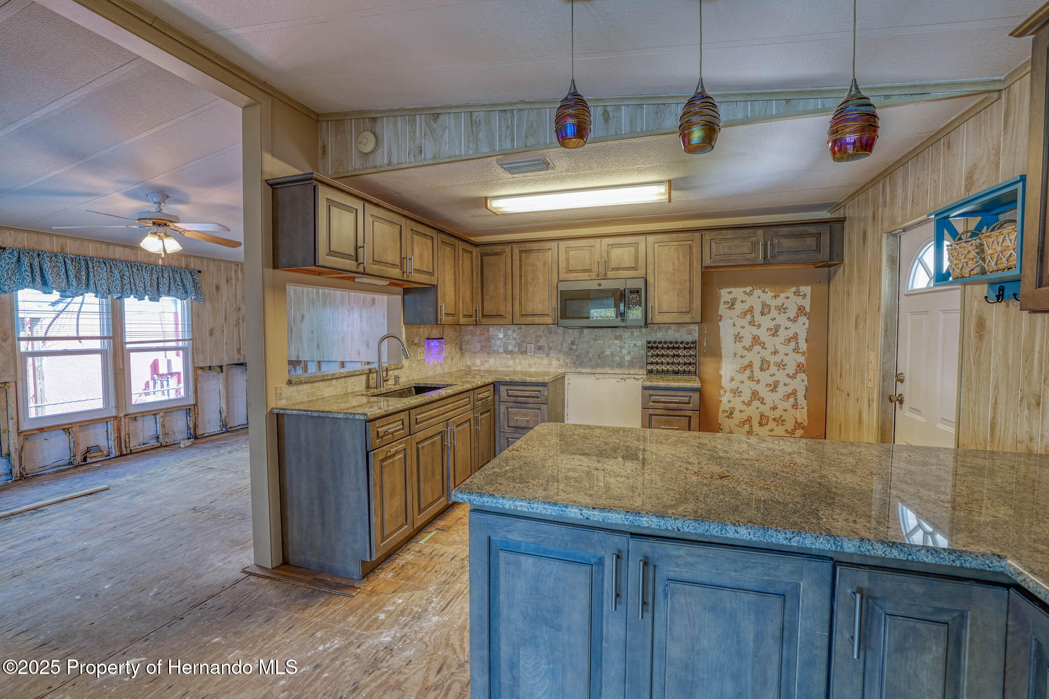 5265 Palisade Drive, Weeki Wachee, Florida image 9