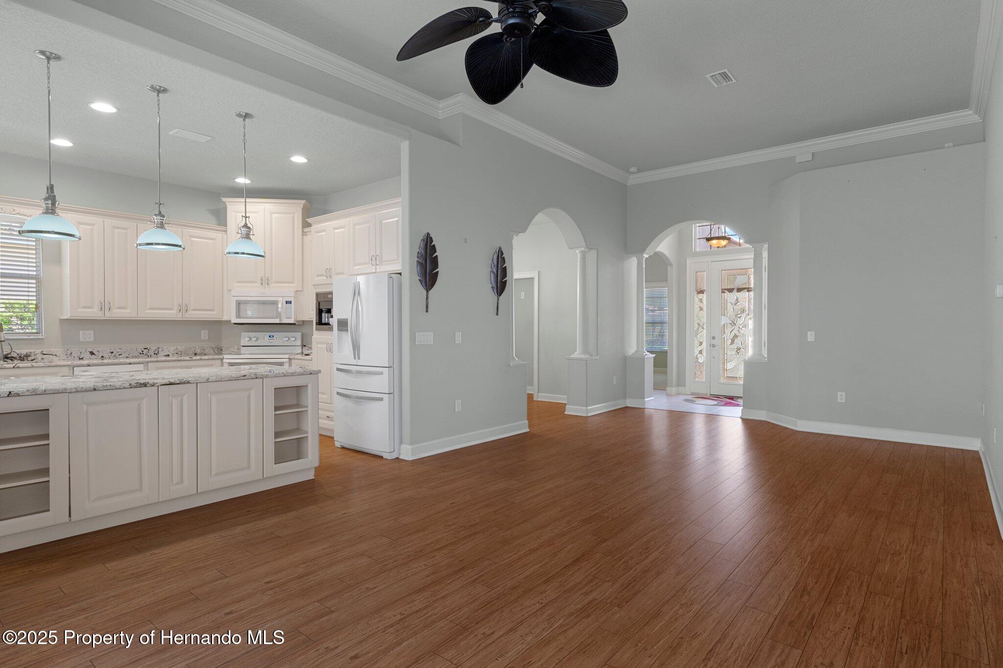 9154 Alexandria Drive, Weeki Wachee, Florida image 12