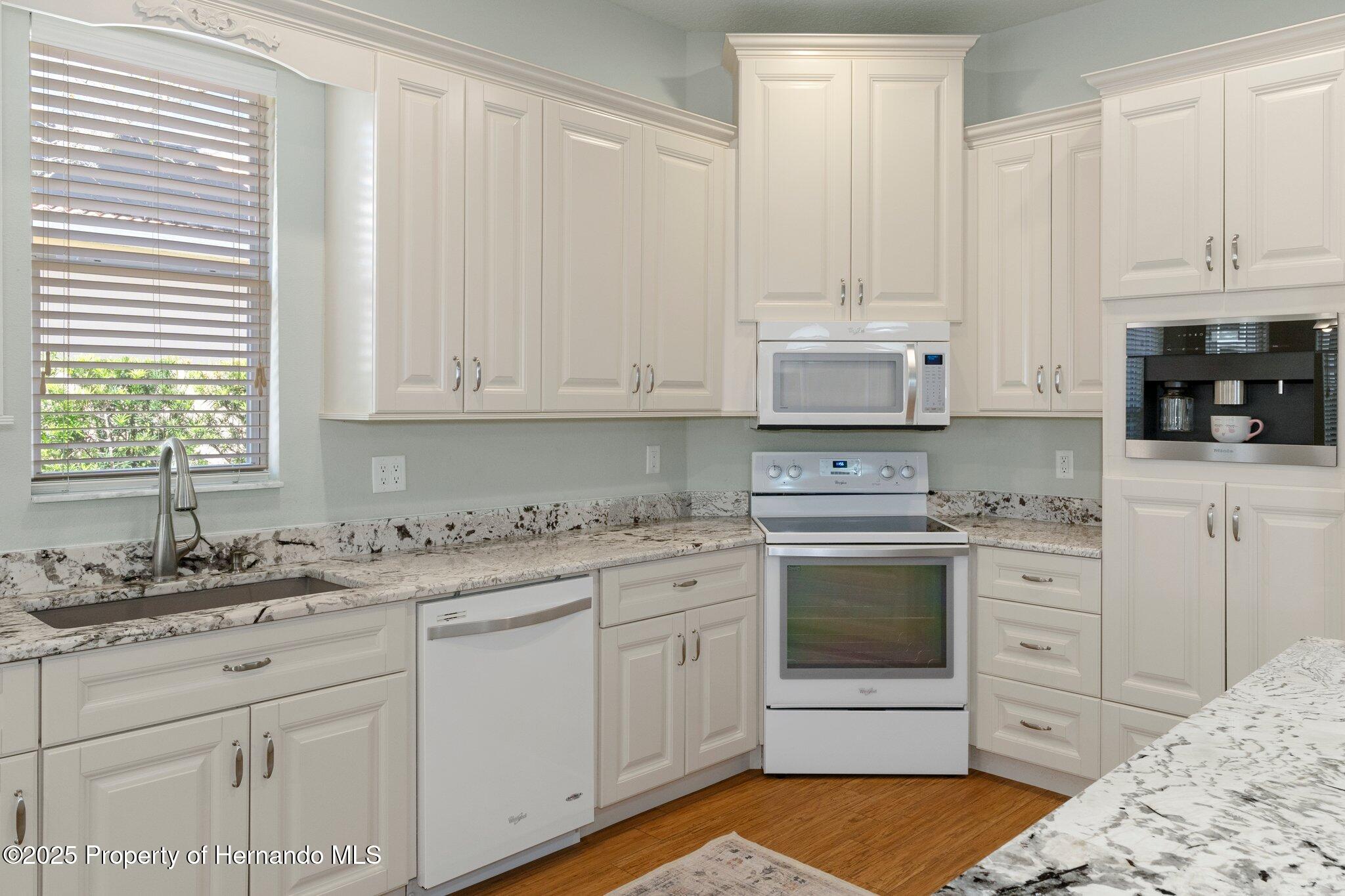 9154 Alexandria Drive, Weeki Wachee, Florida image 14