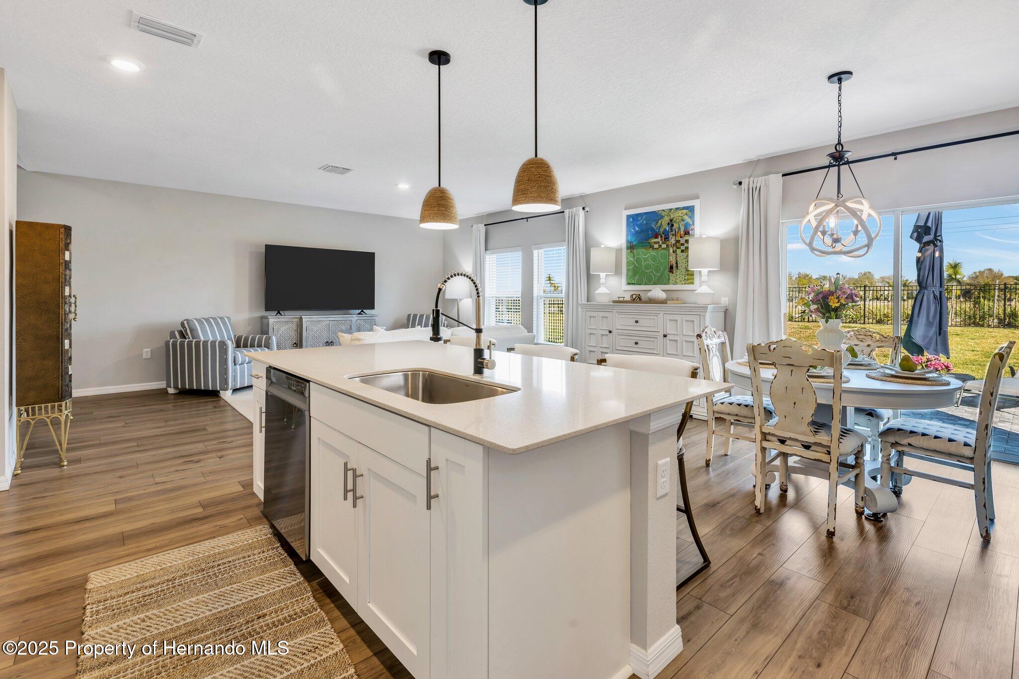 5486 Summer Sunset Drive, Apollo Beach, Florida image 10