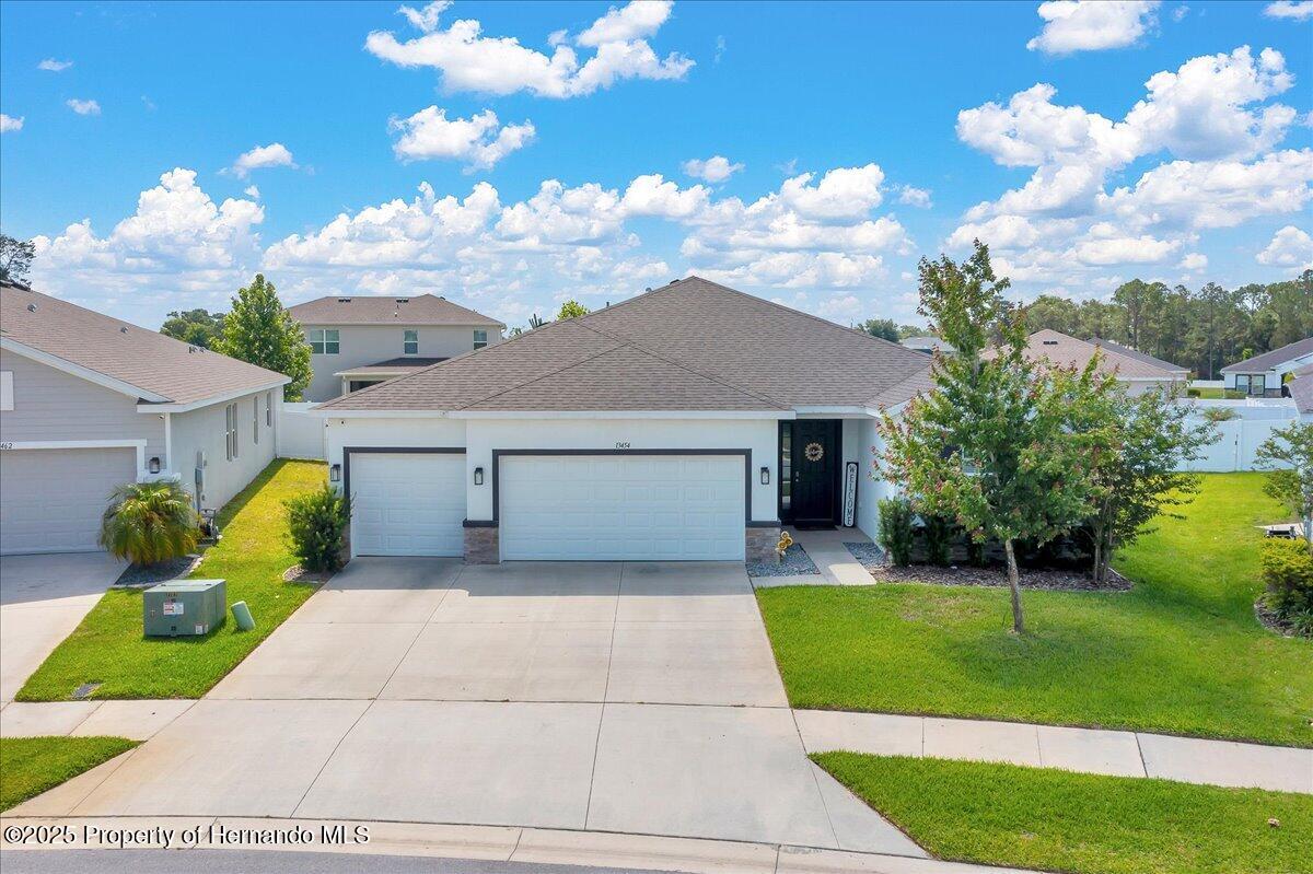 13454 Golden Lime Avenue, Spring Hill, Florida image 2