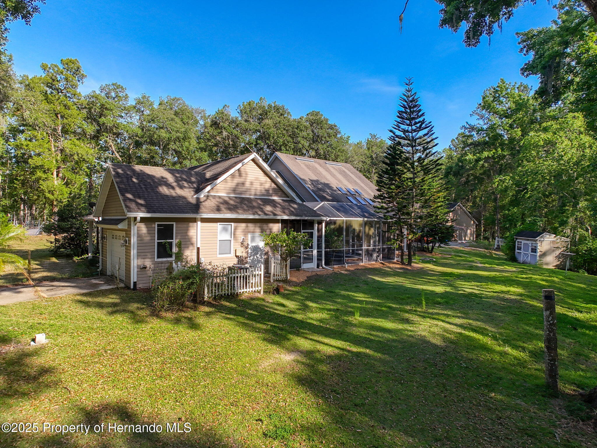 18308 Valor Path, Brooksville, Florida image 11
