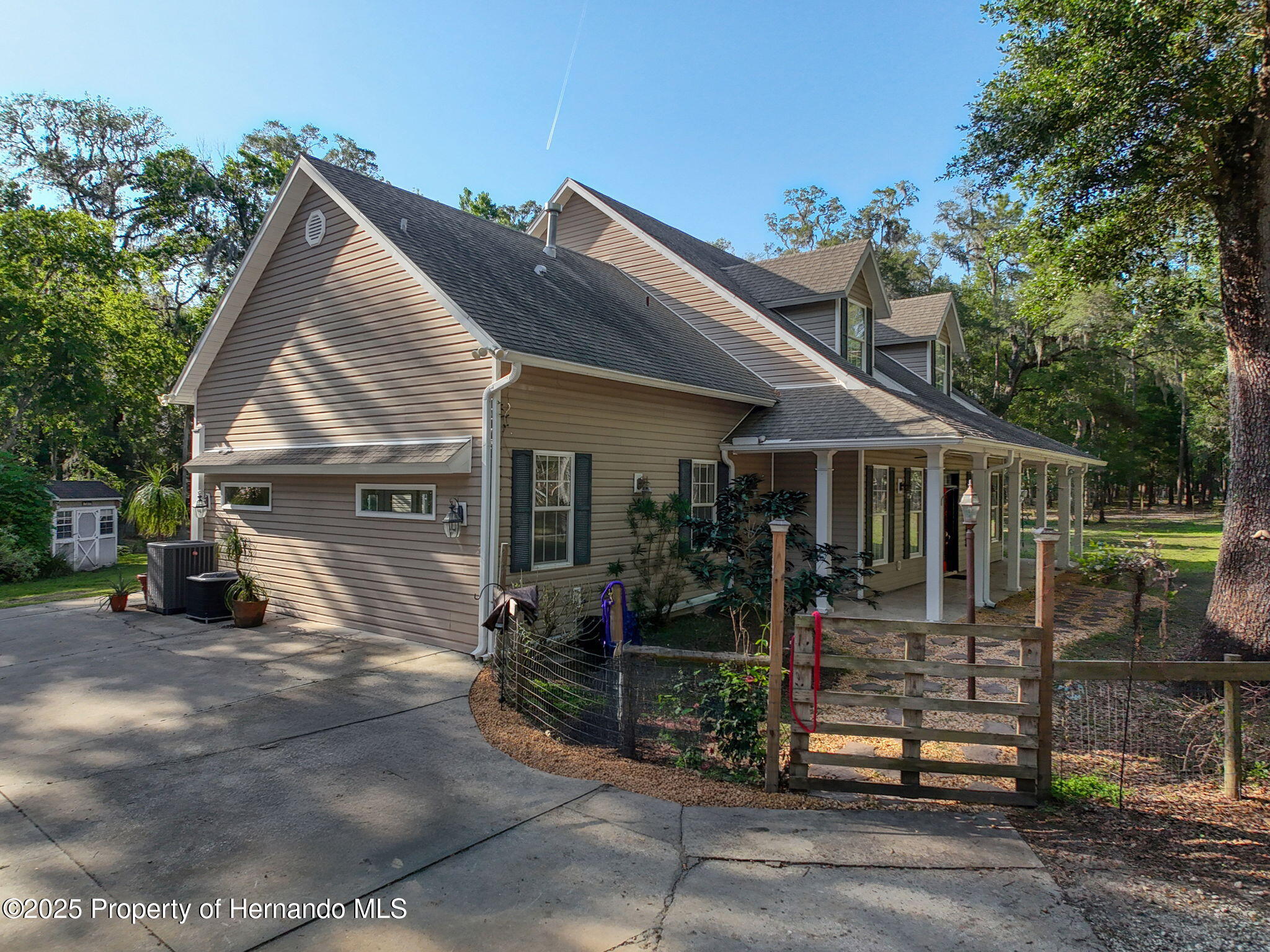 18308 Valor Path, Brooksville, Florida image 9