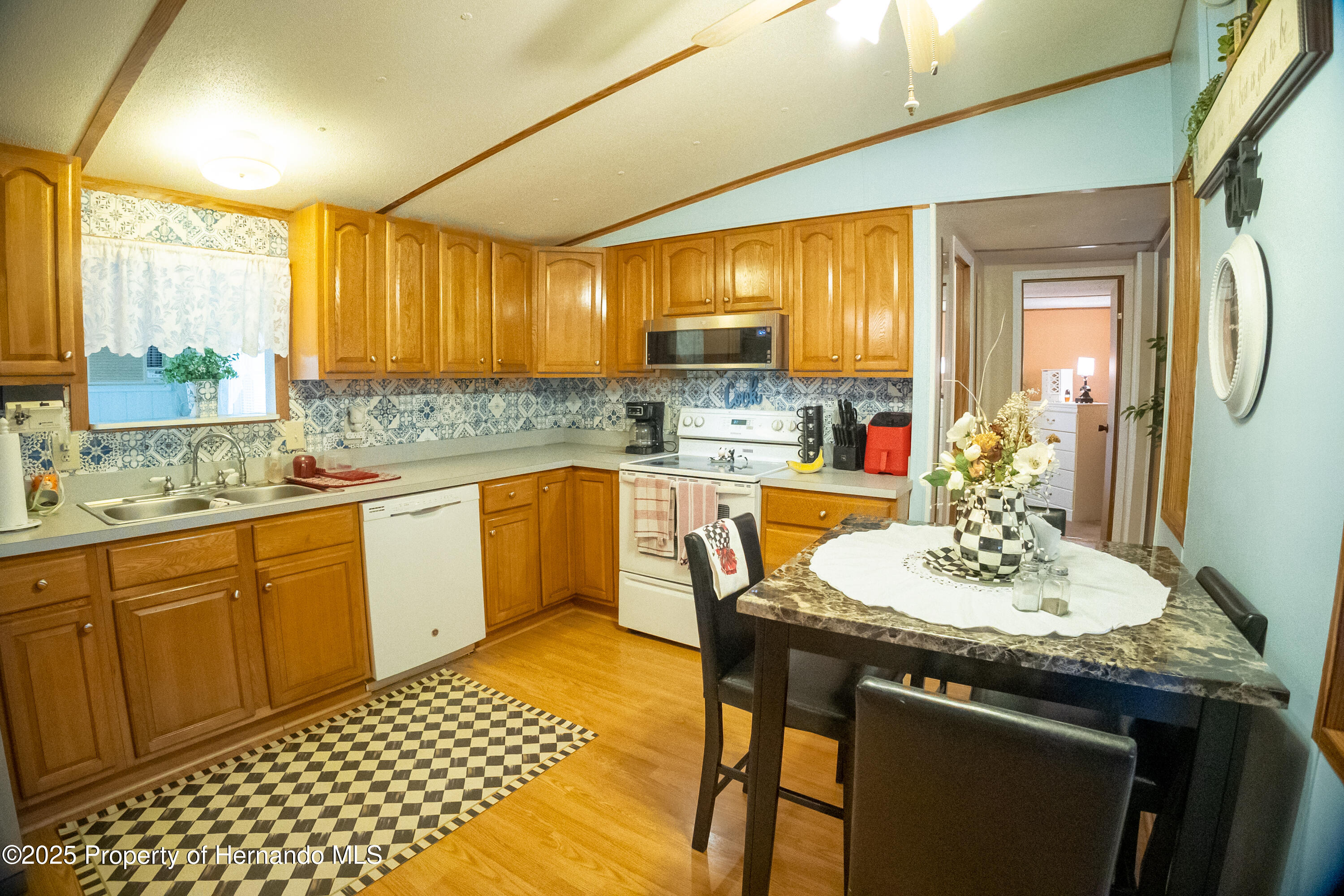7343 1st Circle Drive, Brooksville, Florida image 28