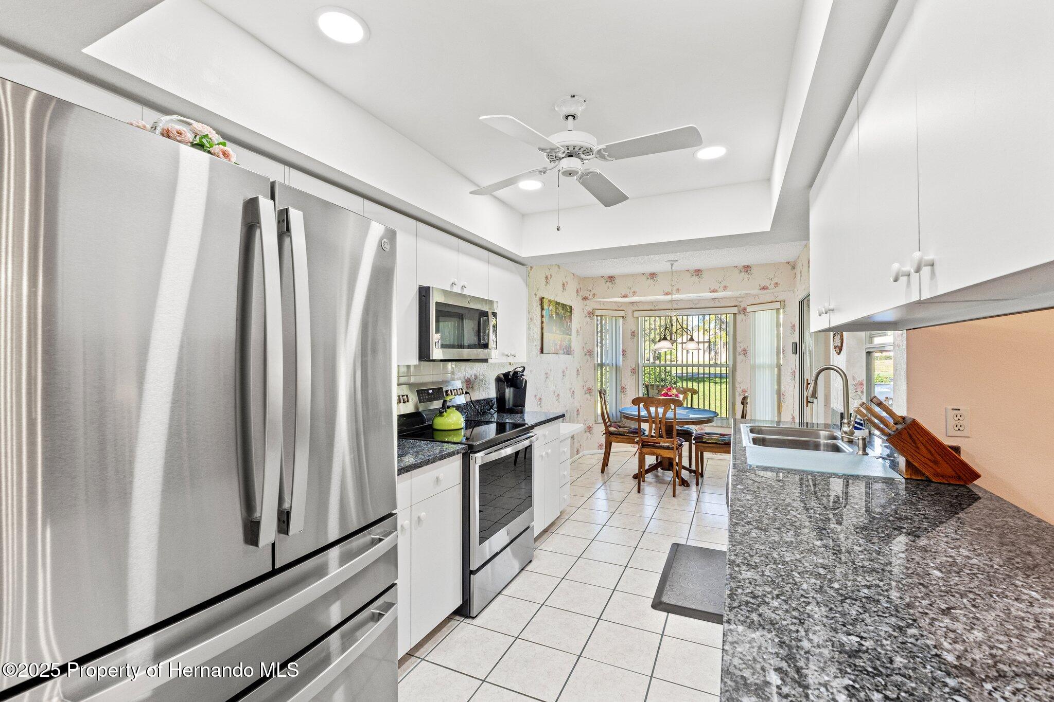 2069 Springmeadow Drive, Spring Hill, Florida image 9