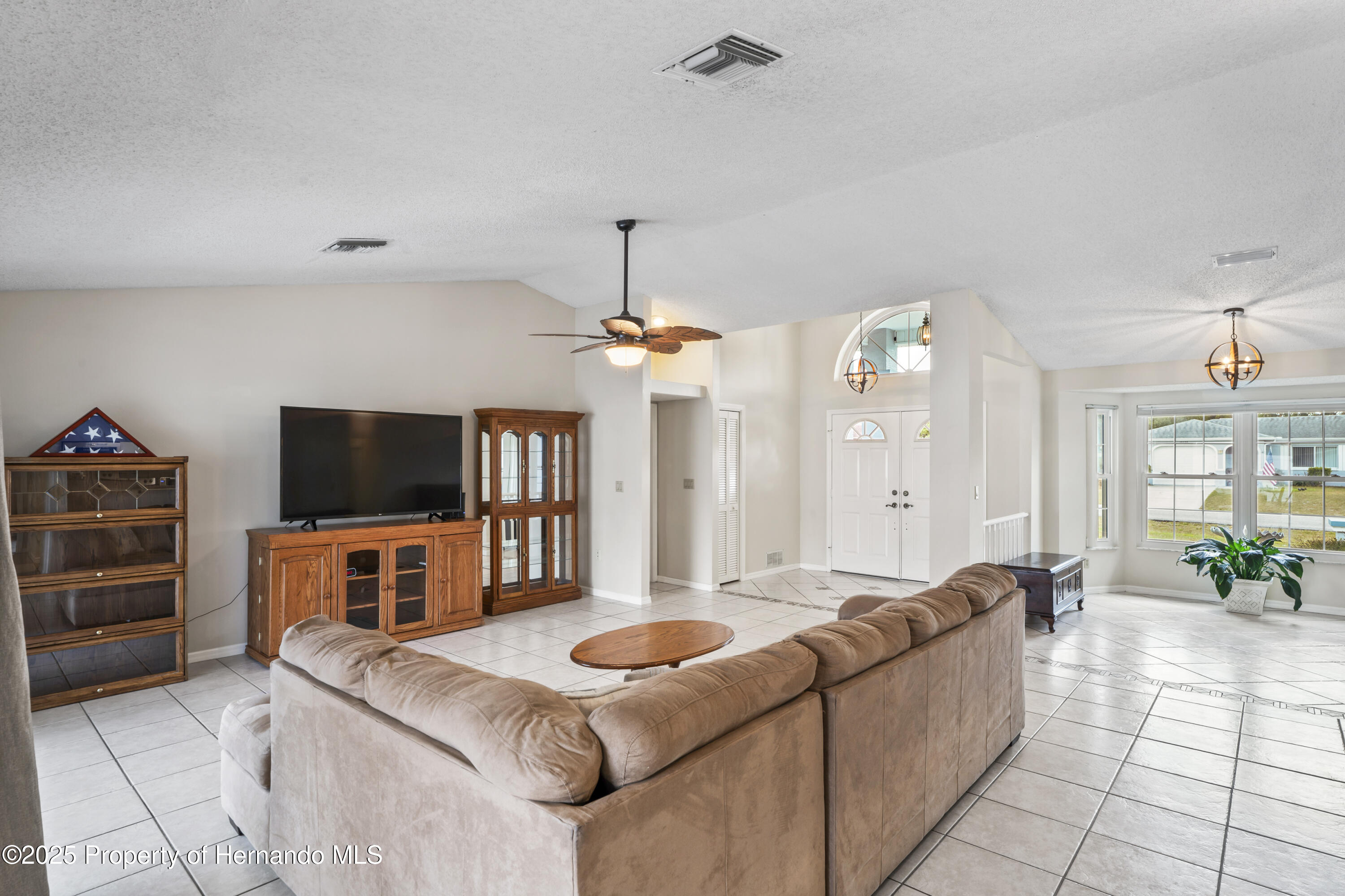 10235 Skyland Street, Spring Hill, Florida image 9