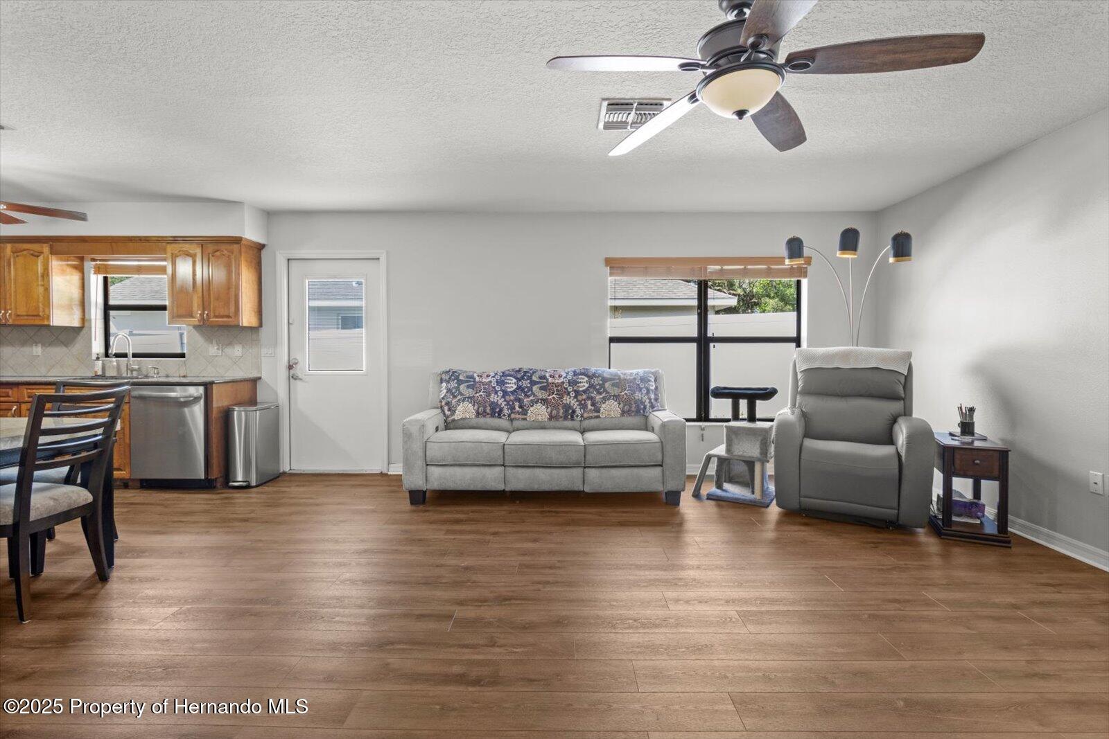 4289 Castle Avenue, Spring Hill, Florida image 32