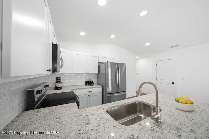 6356 Mariner Boulevard