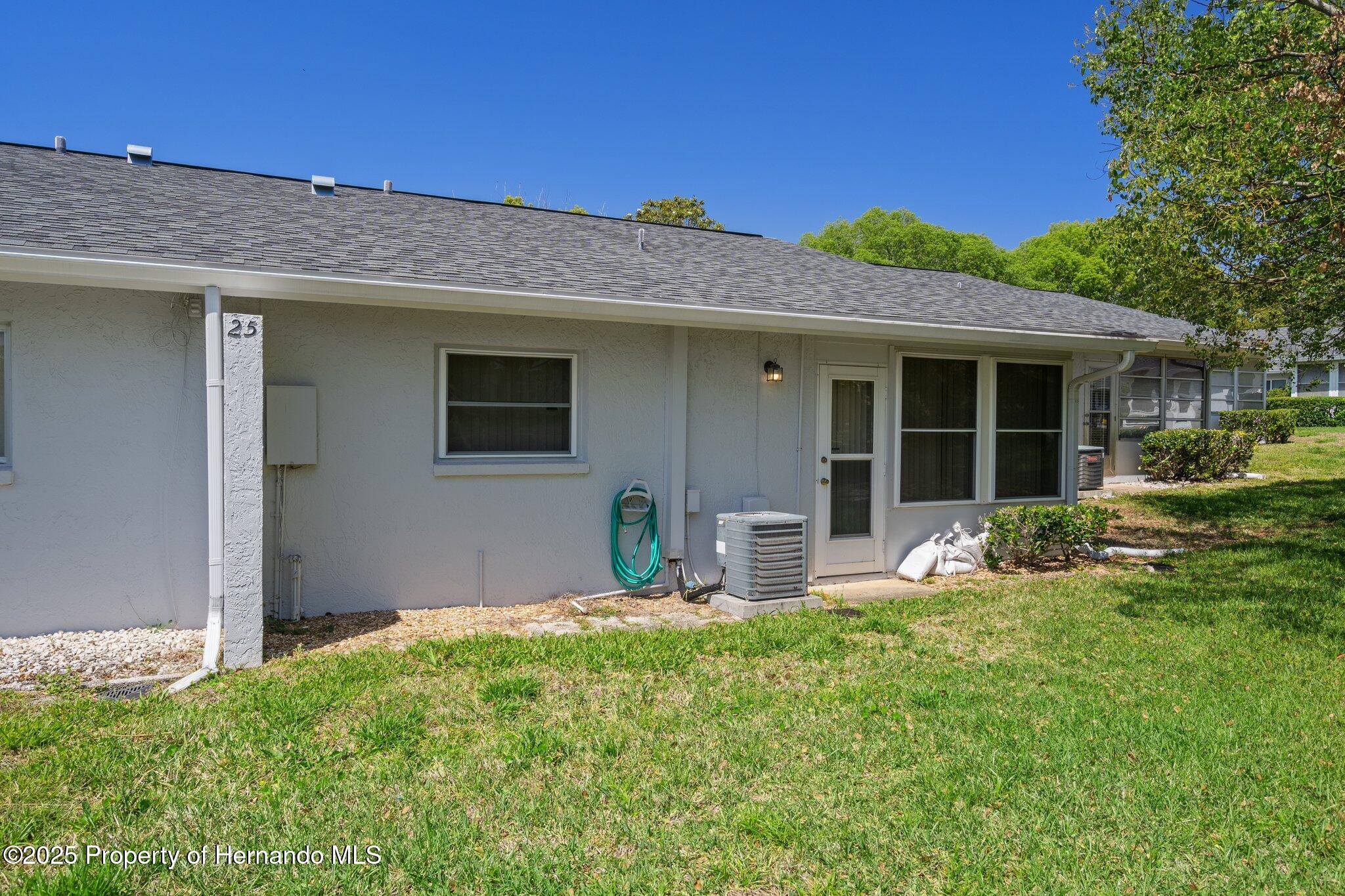 12505 Dearborn Drive, Hudson, Florida image 22