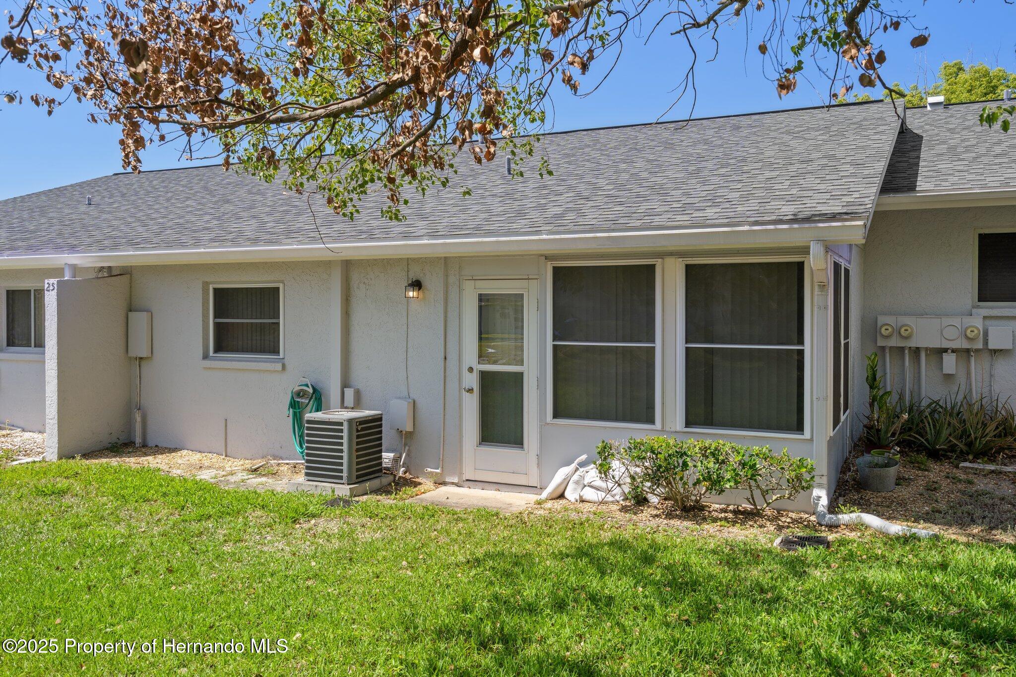 12505 Dearborn Drive, Hudson, Florida image 18