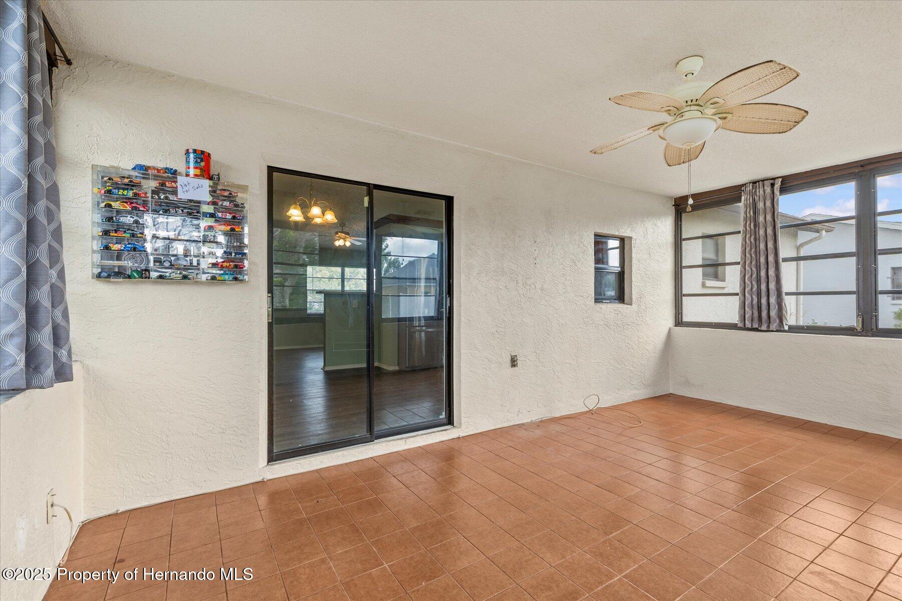 2450 Ambassador Avenue, Spring Hill, Florida image 25