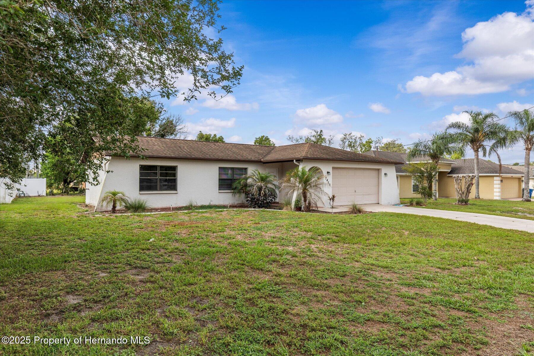 2450 Ambassador Avenue, Spring Hill, Florida image 2